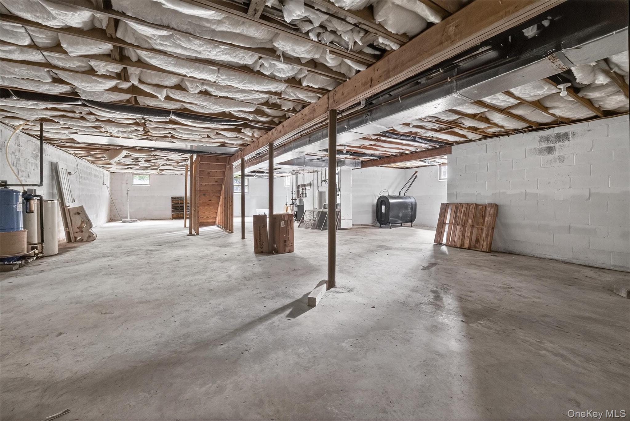 16 Apple Summit Lane, Lagrangeville, NY 12540