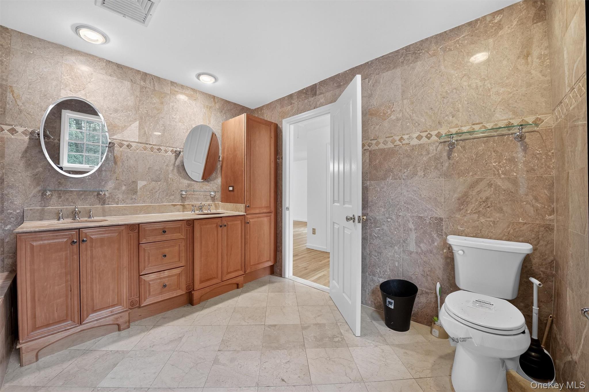 16 Apple Summit Lane, Lagrangeville, NY 12540