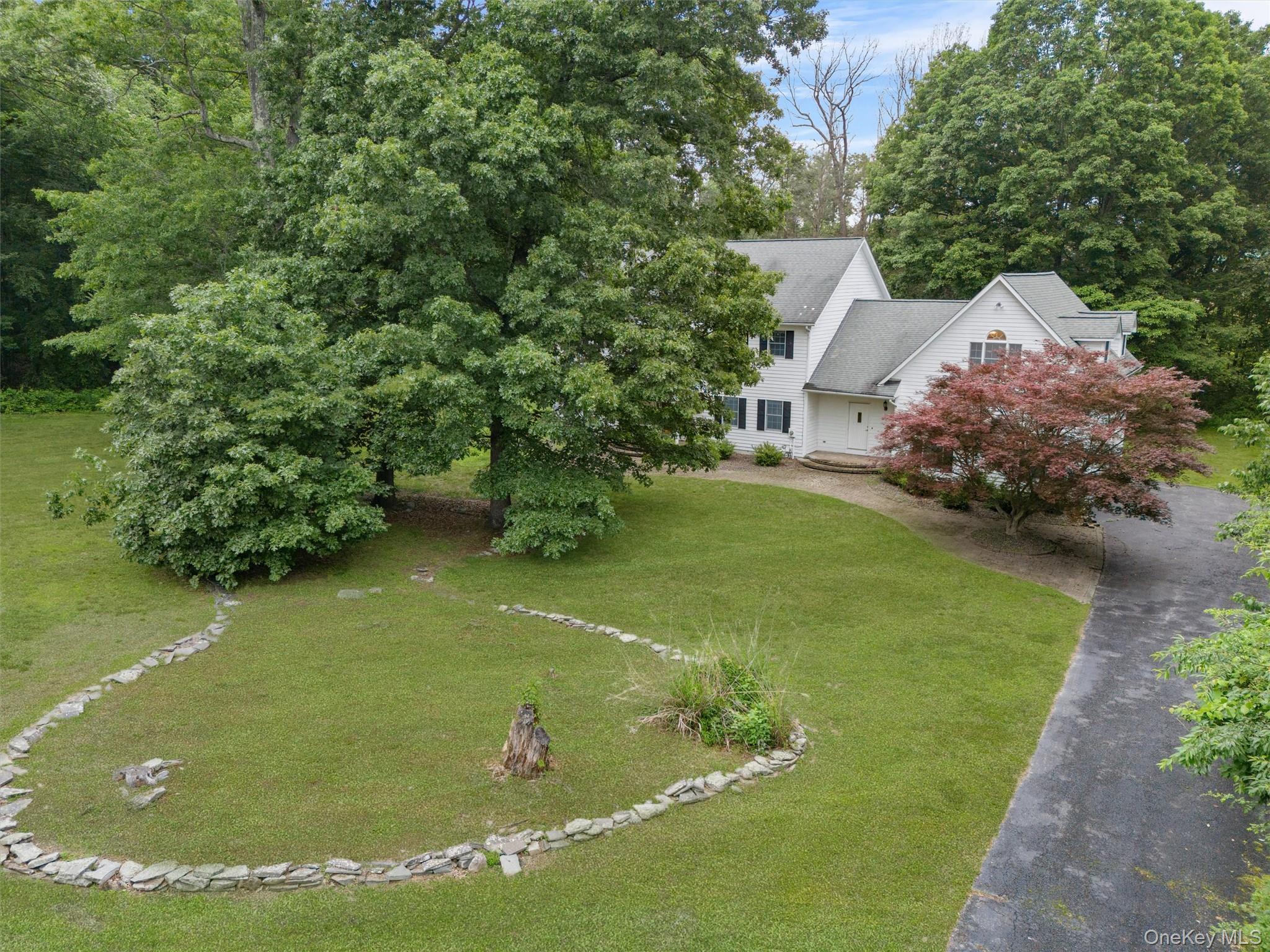 16 Apple Summit Lane, Lagrangeville, NY 12540