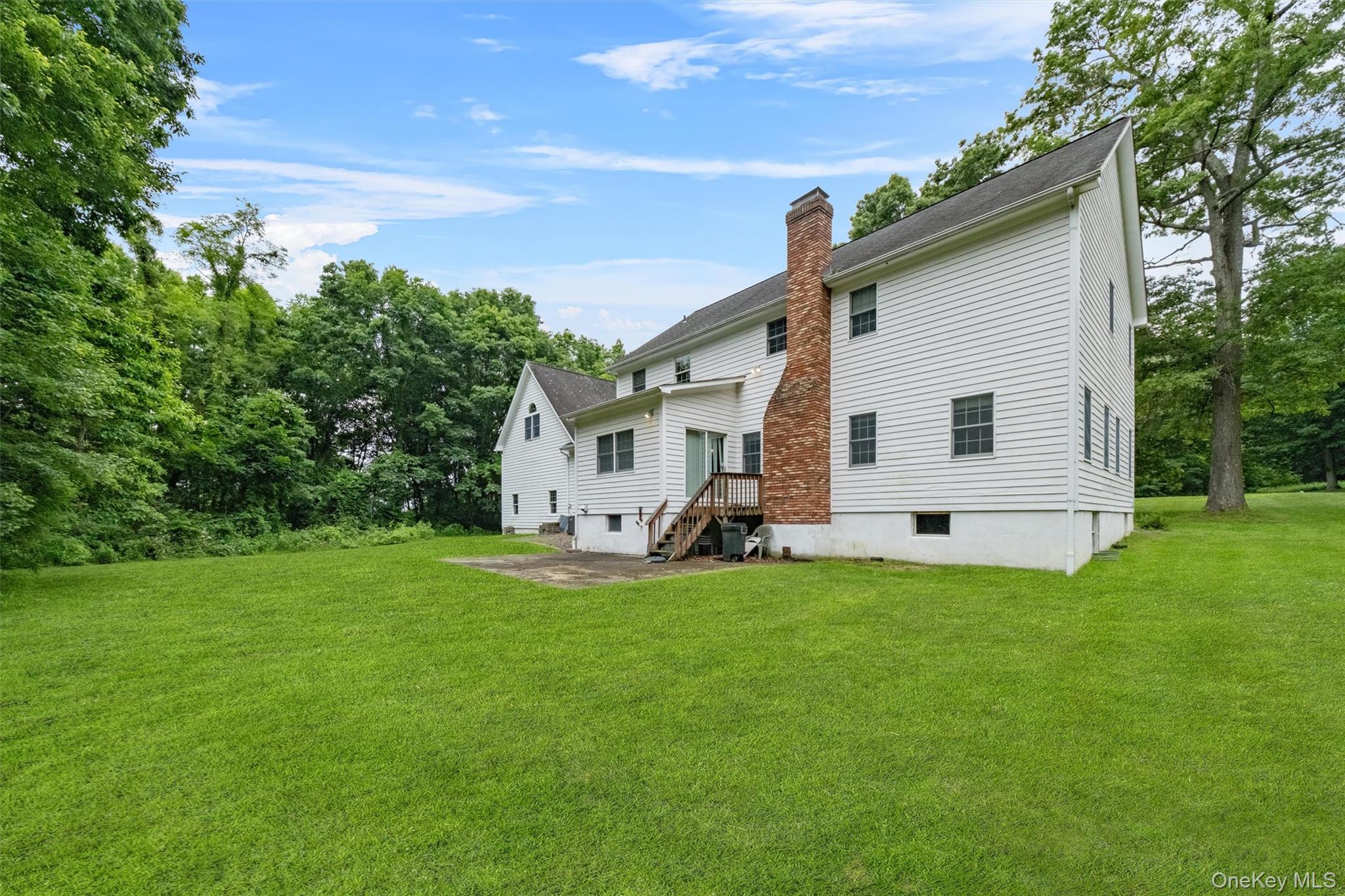 16 Apple Summit Lane, Lagrangeville, NY 12540