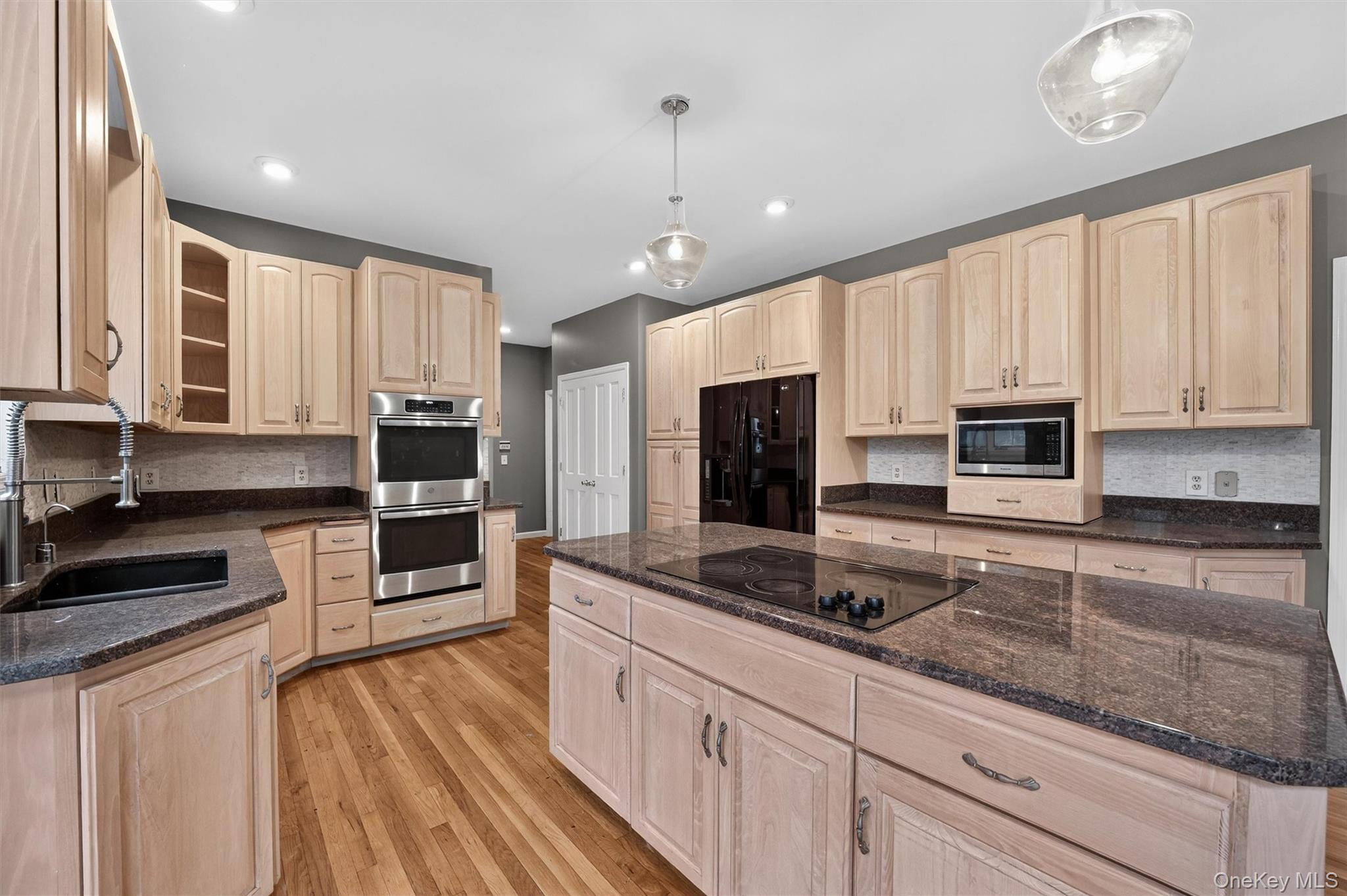 16 Apple Summit Lane, Lagrangeville, NY 12540