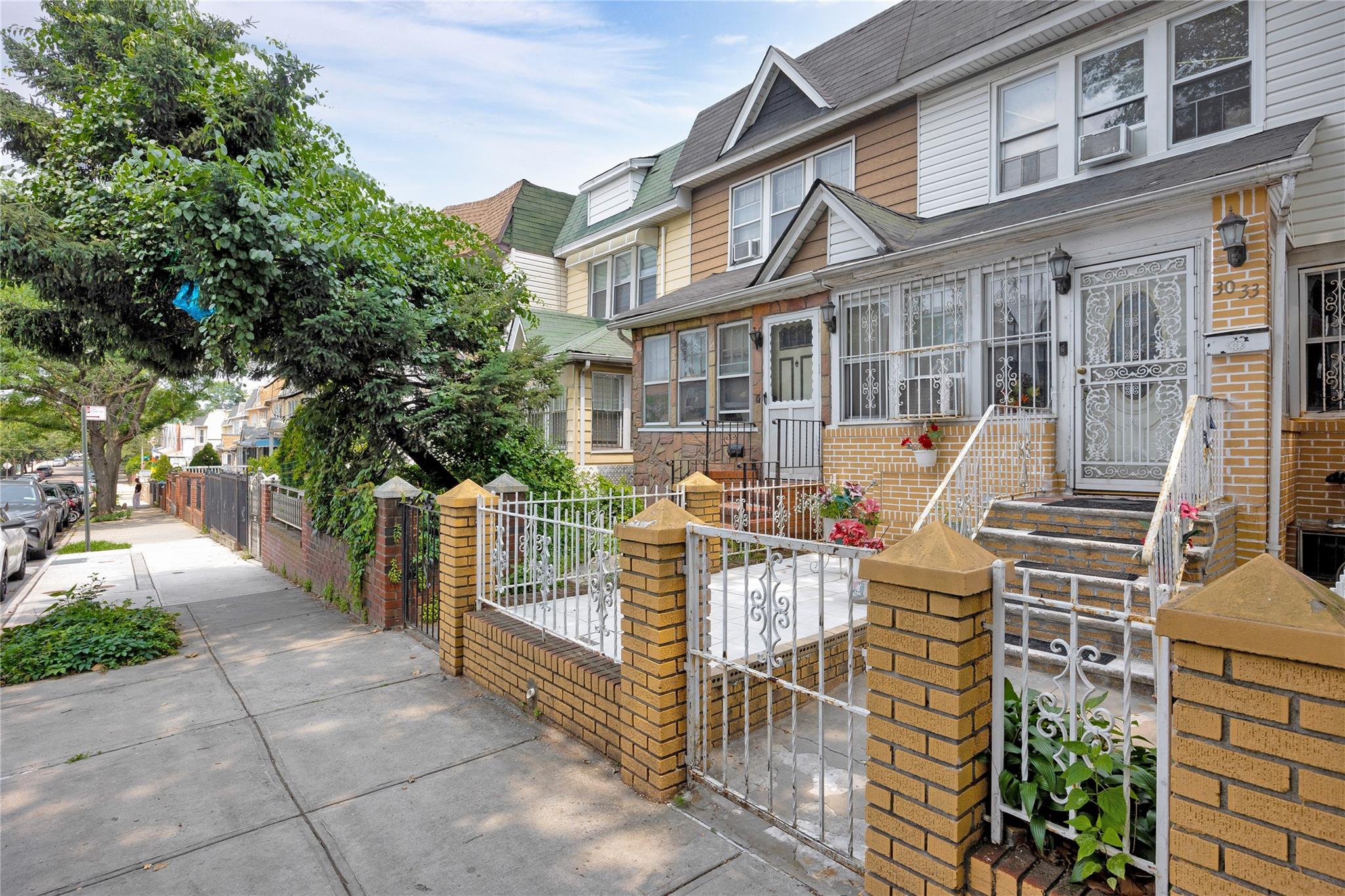 30-33 92nd Street, East Elmhurst, NY 11369