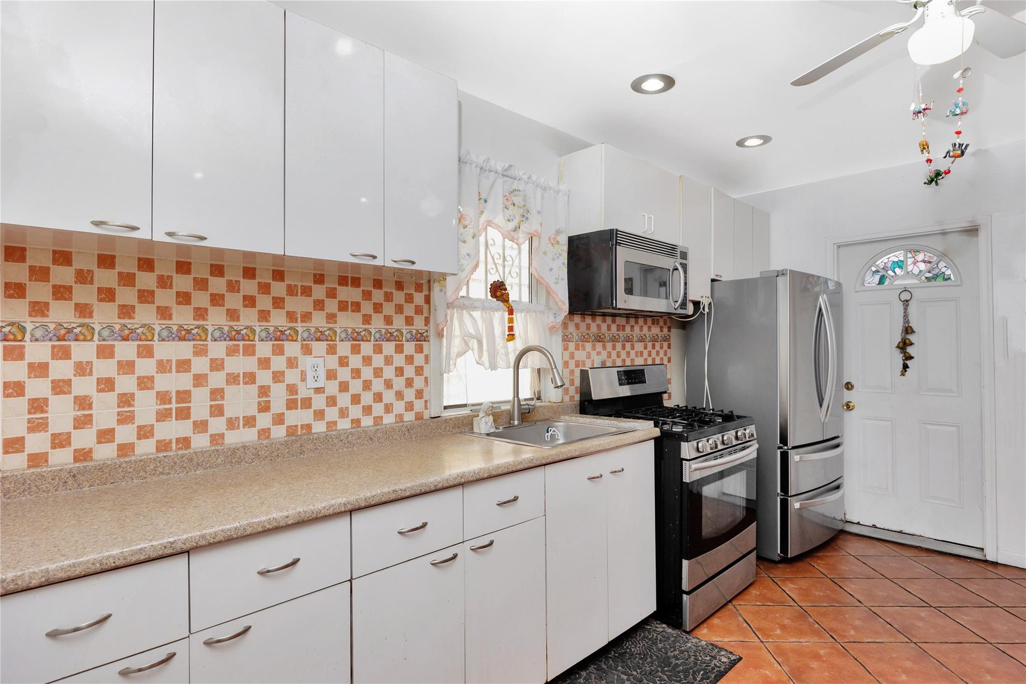 30-33 92nd Street, East Elmhurst, NY 11369