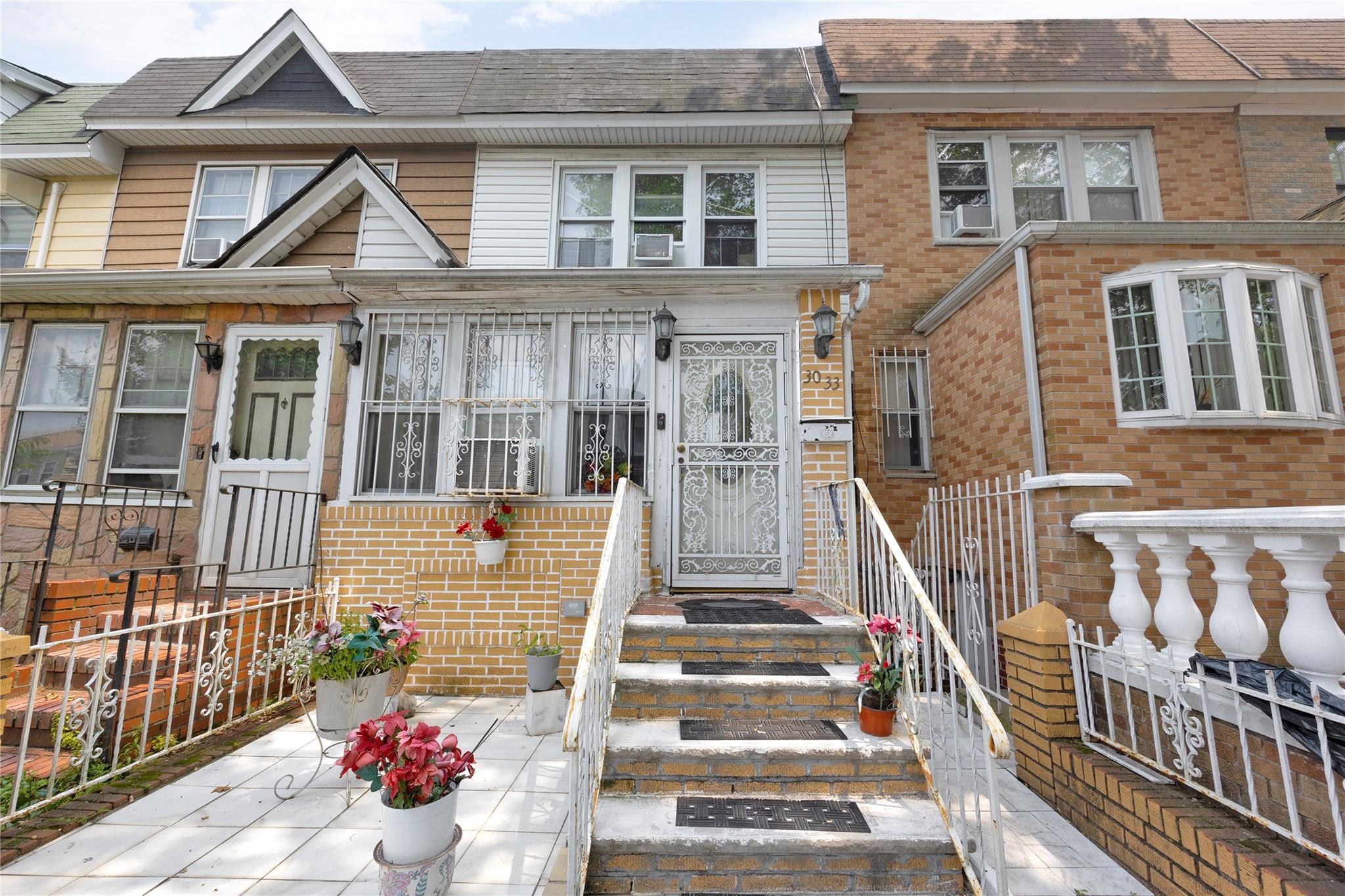 30-33 92nd Street, East Elmhurst, NY 11369