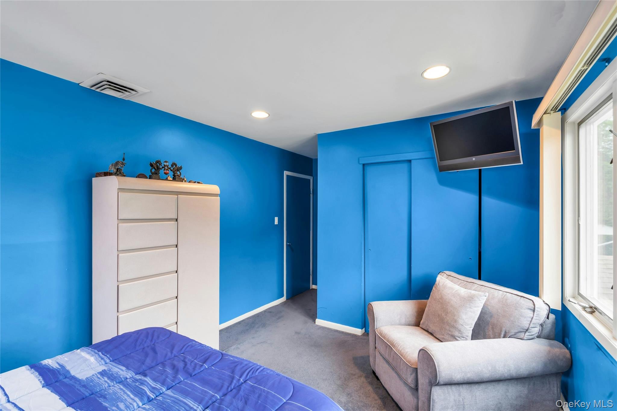 185 Harvard Drive, Plainview, NY 11803