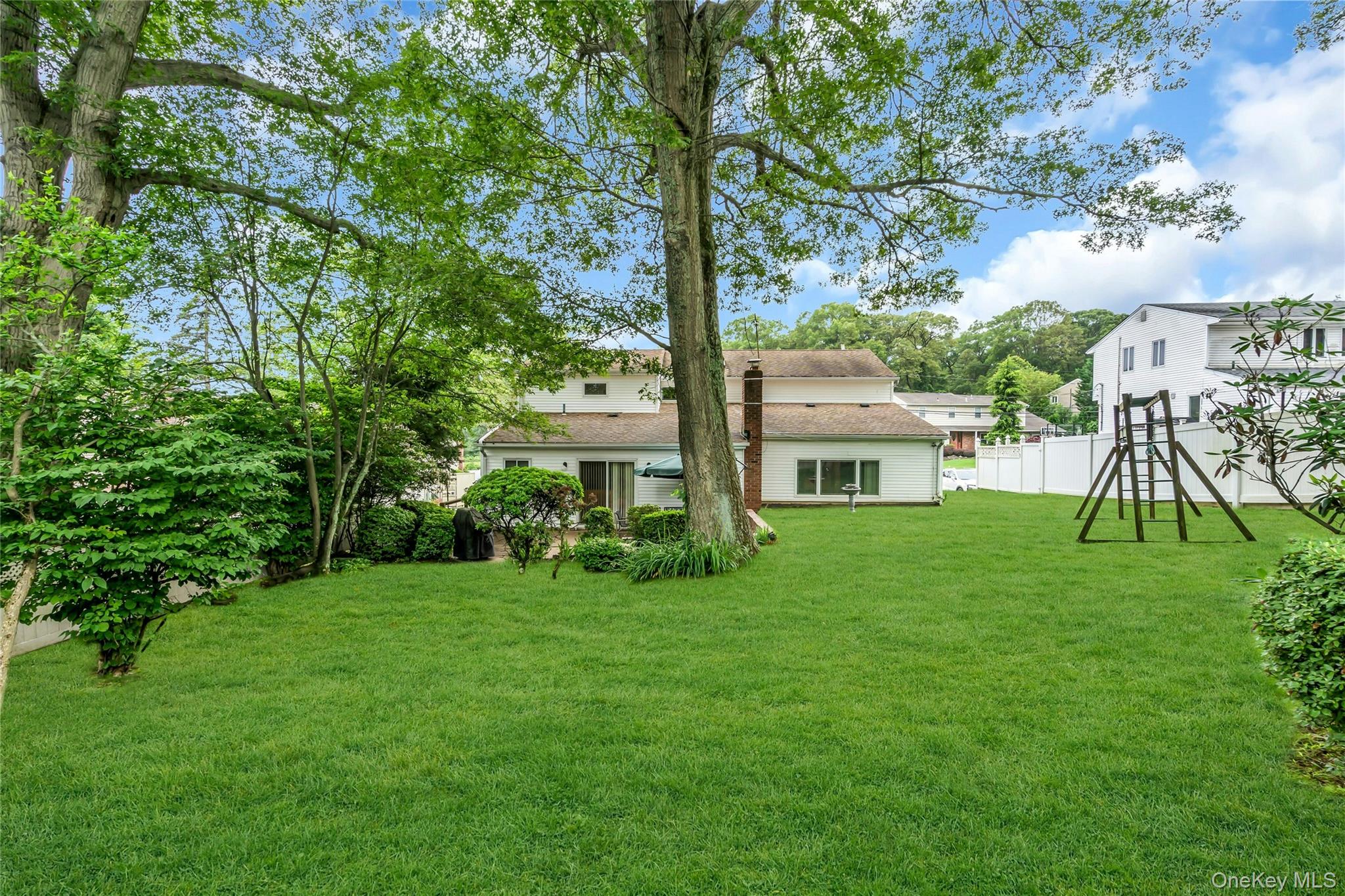 185 Harvard Drive, Plainview, NY 11803