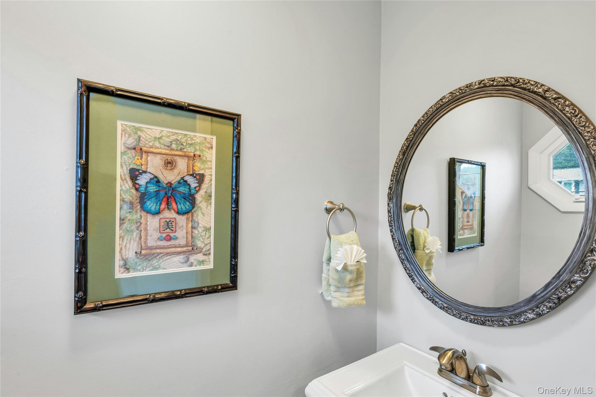 185 Harvard Drive, Plainview, NY 11803