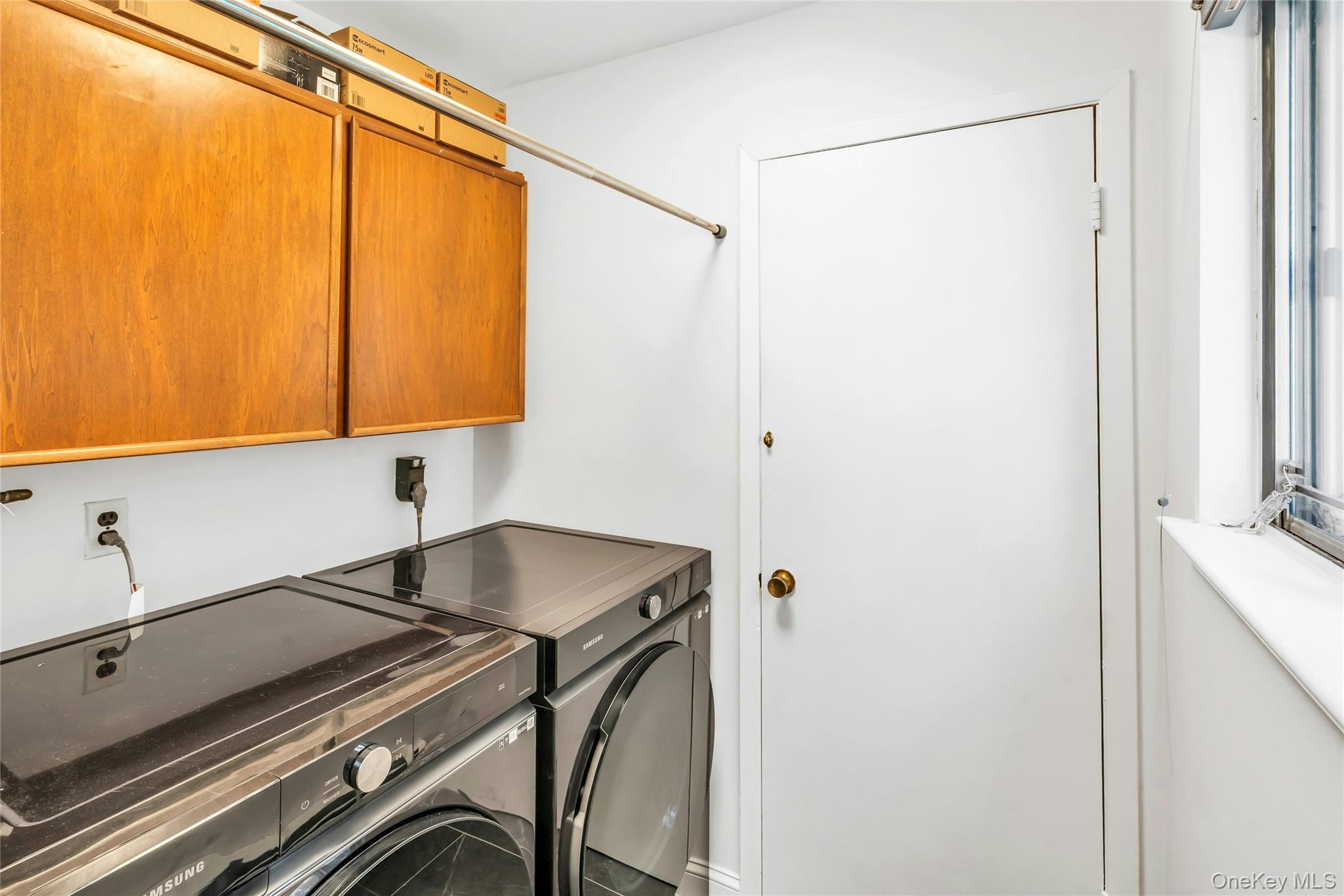 185 Harvard Drive, Plainview, NY 11803