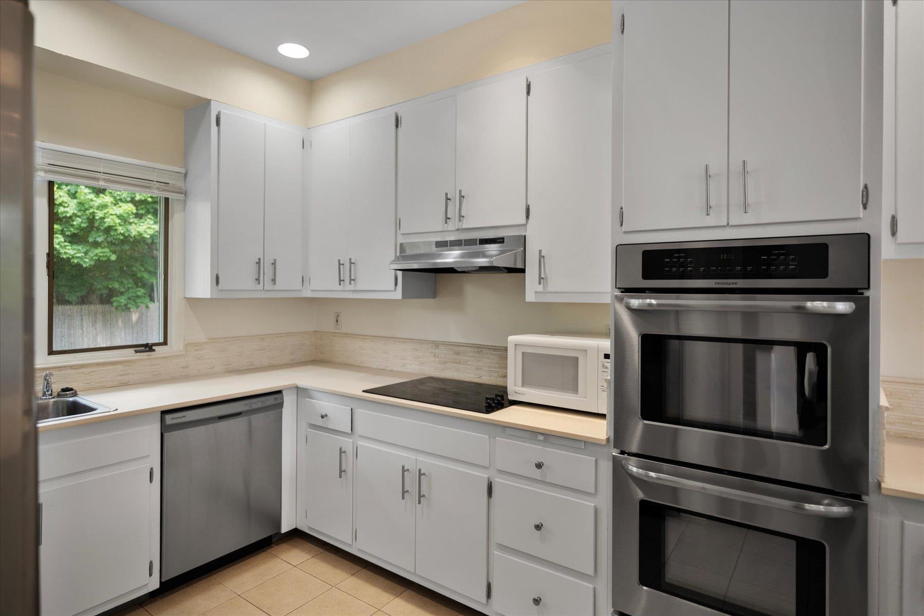 188 Main Street, Westhampton Beach, NY 11978