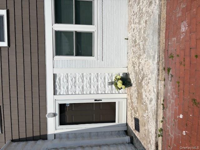 5 Greenwich Avenue # E, Bayville, NY 11709