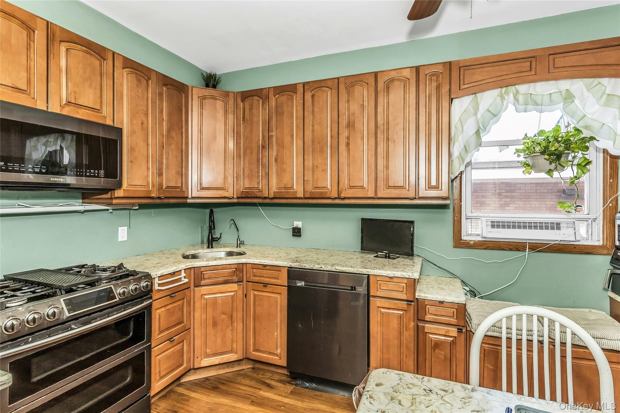 9115 79th Street, Woodhaven, NY 11421