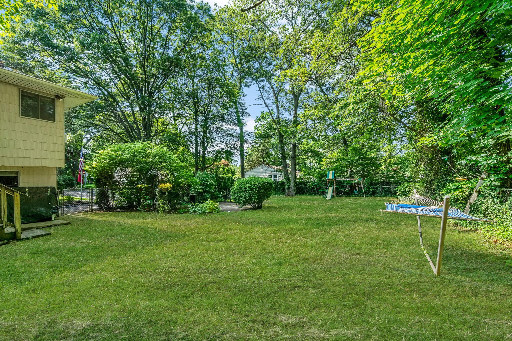 41 Great River Drive, Sound Beach, NY 11789