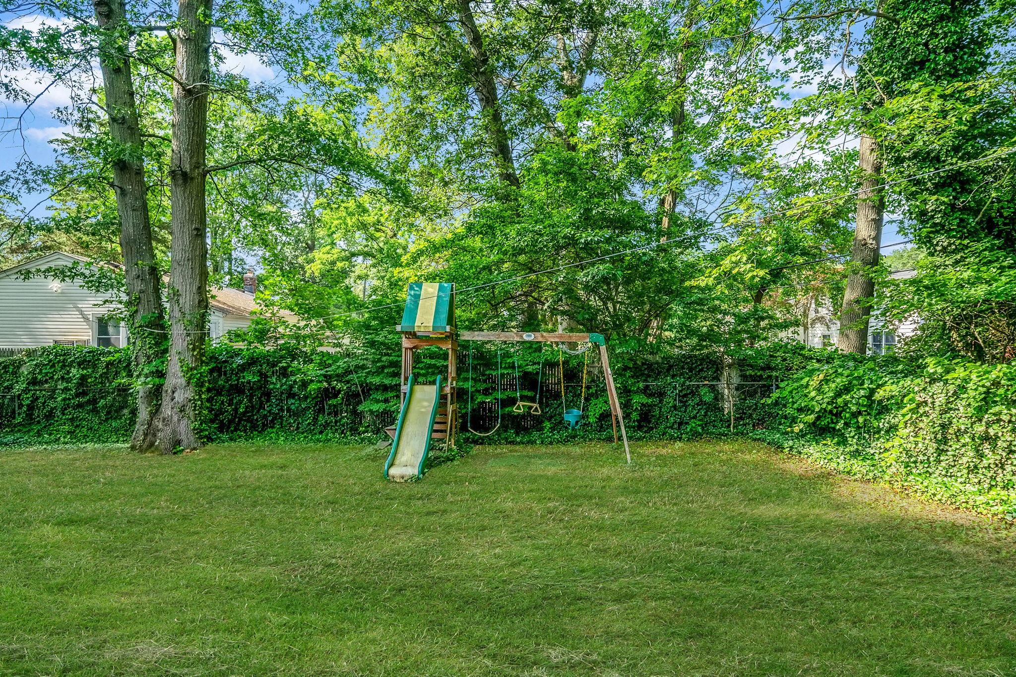 41 Great River Drive, Sound Beach, NY 11789