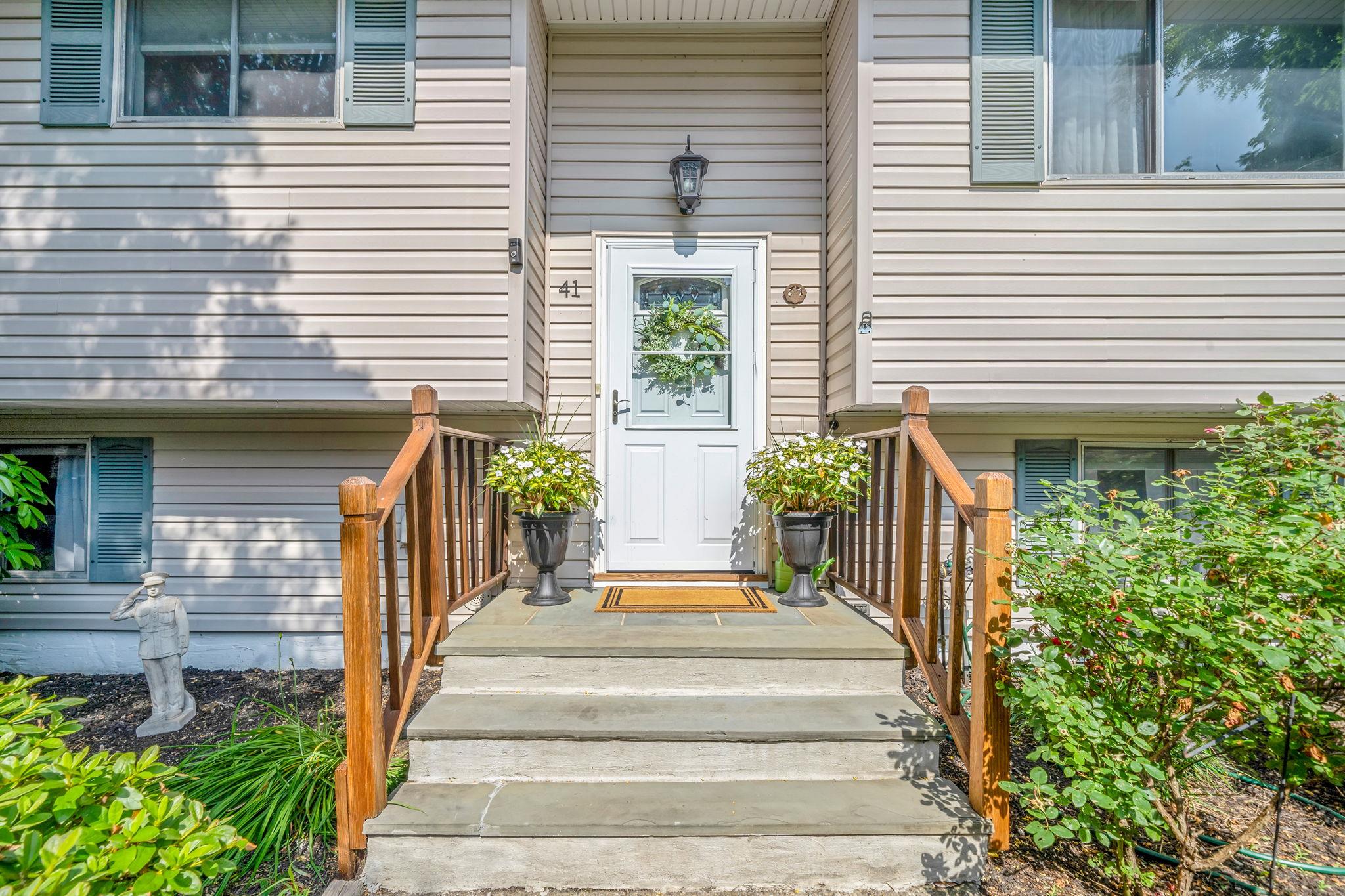 41 Great River Drive, Sound Beach, NY 11789