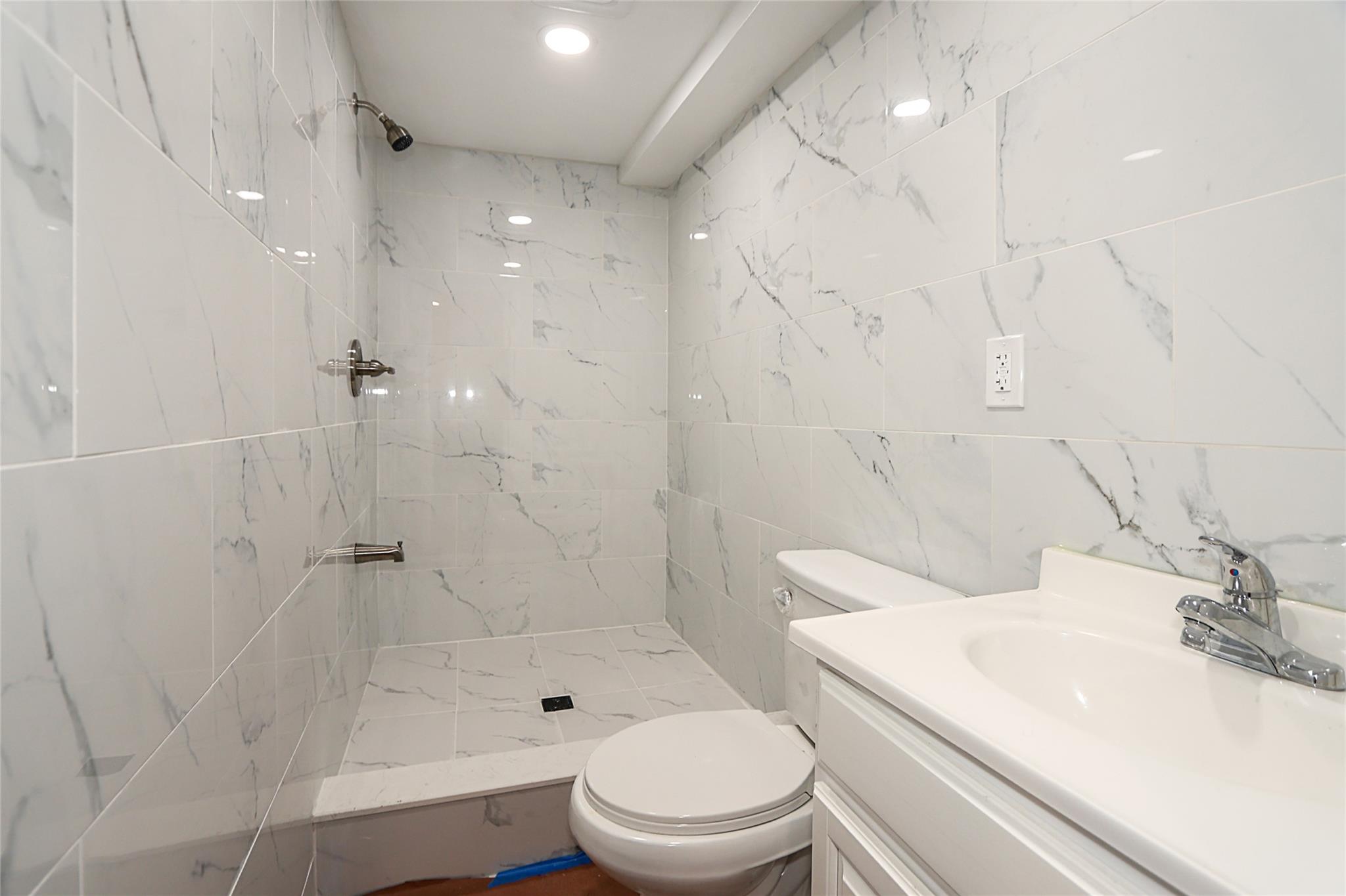 28 Brookdale Road, Glen Cove, NY 11542