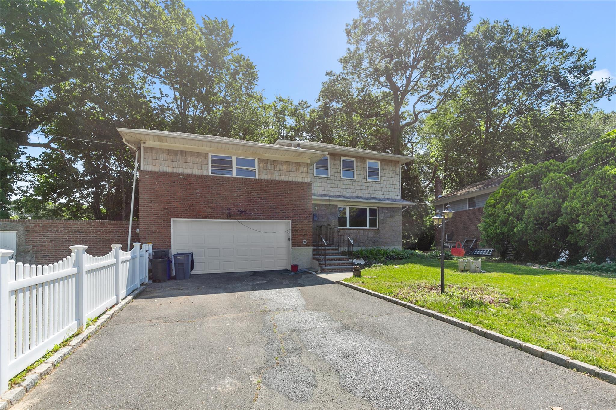28 Brookdale Road, Glen Cove, NY 11542