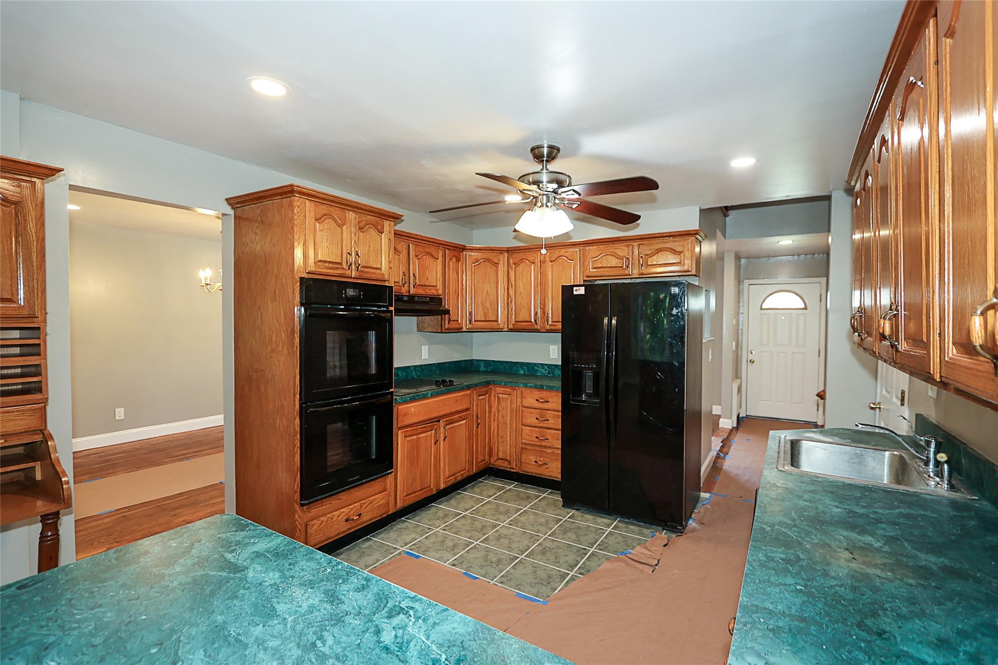 28 Brookdale Road, Glen Cove, NY 11542