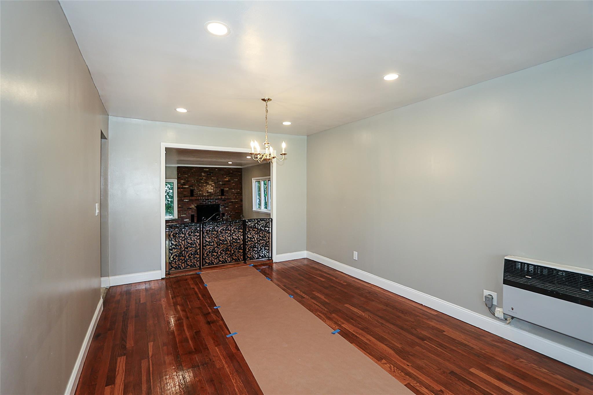 28 Brookdale Road, Glen Cove, NY 11542