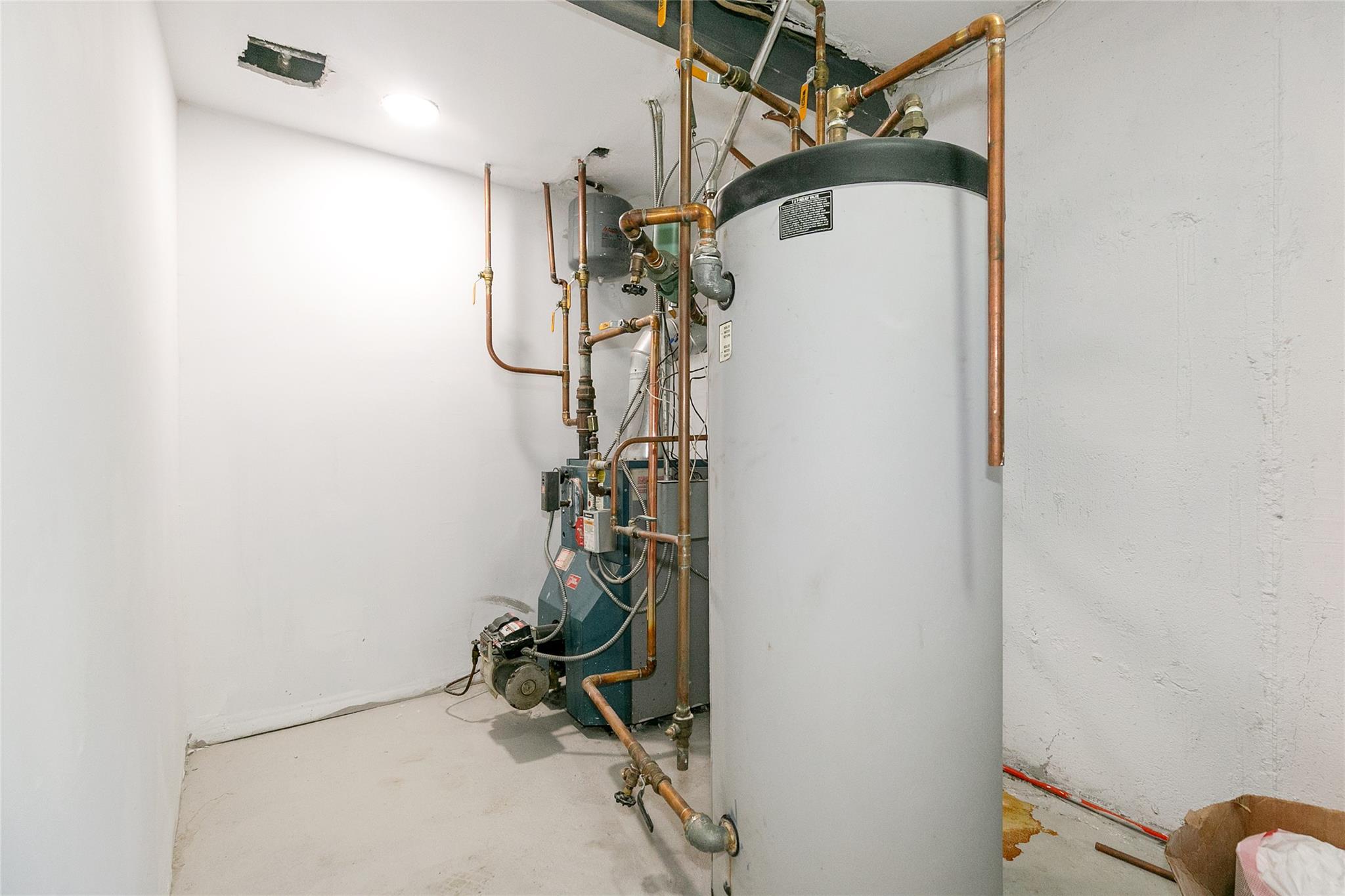 28 Brookdale Road, Glen Cove, NY 11542