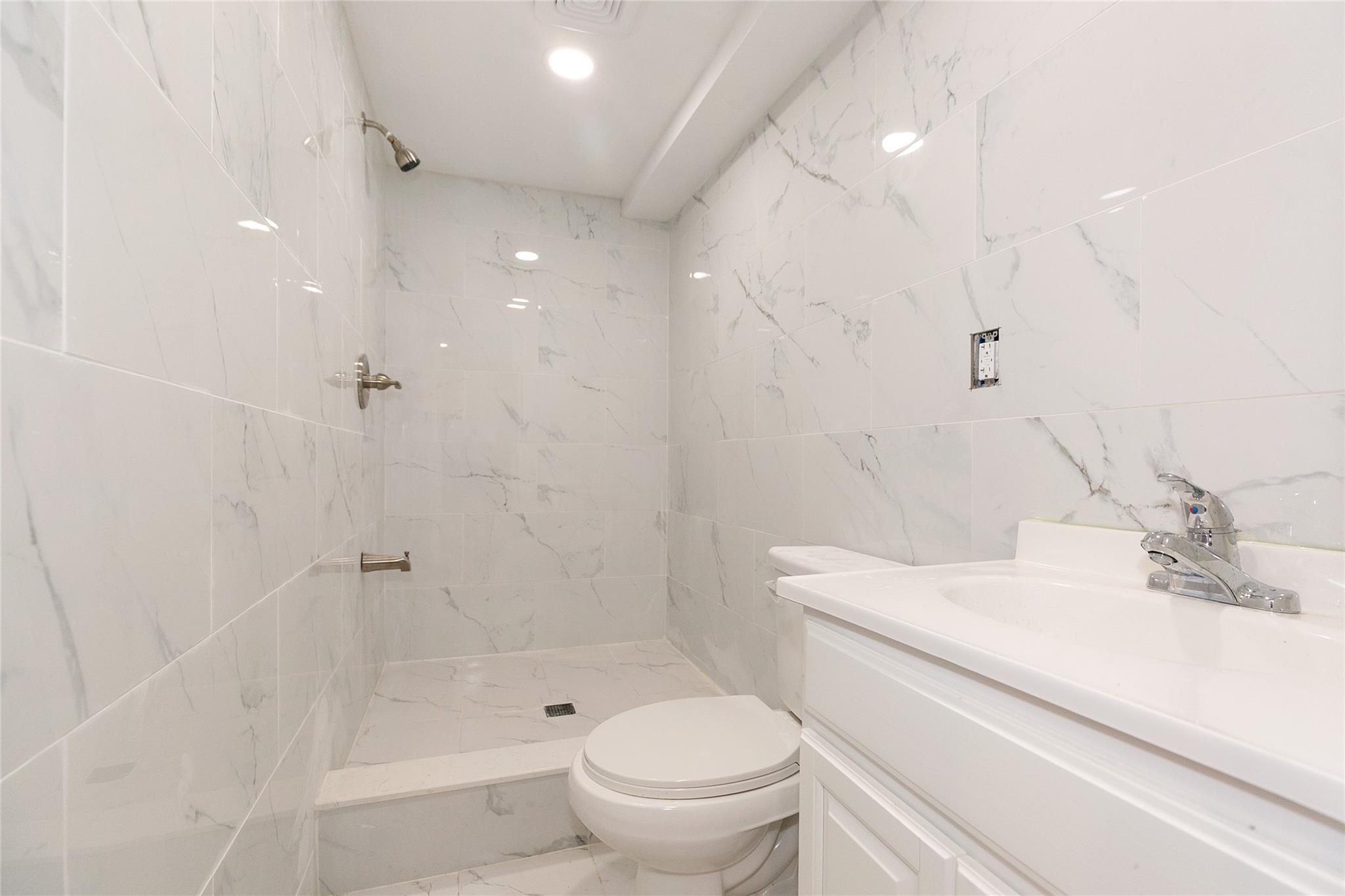 28 Brookdale Road, Glen Cove, NY 11542