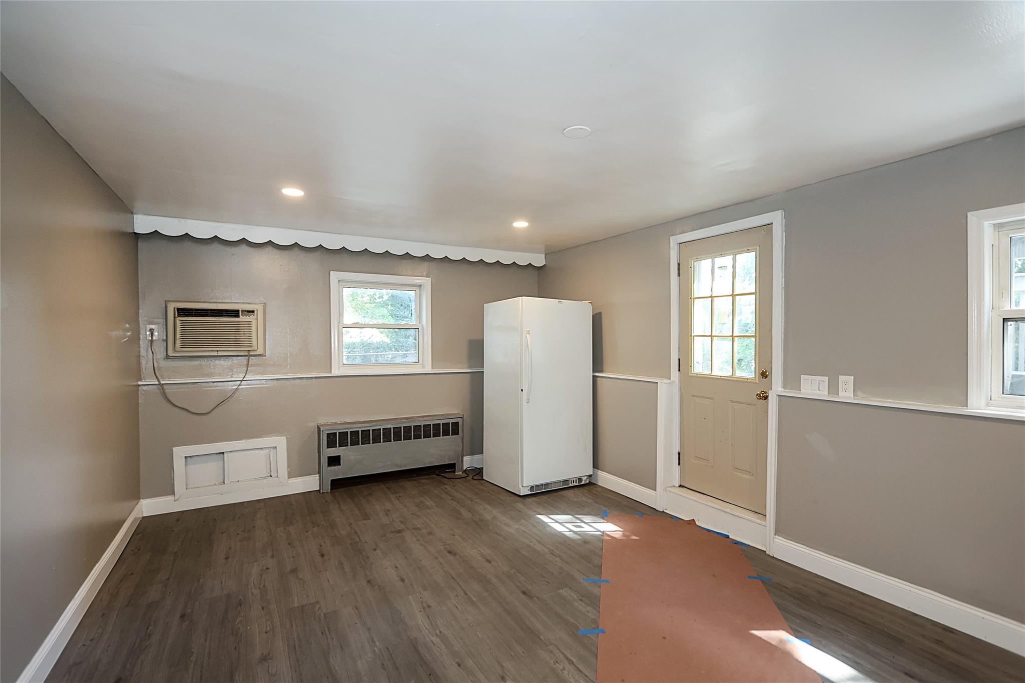 28 Brookdale Road, Glen Cove, NY 11542