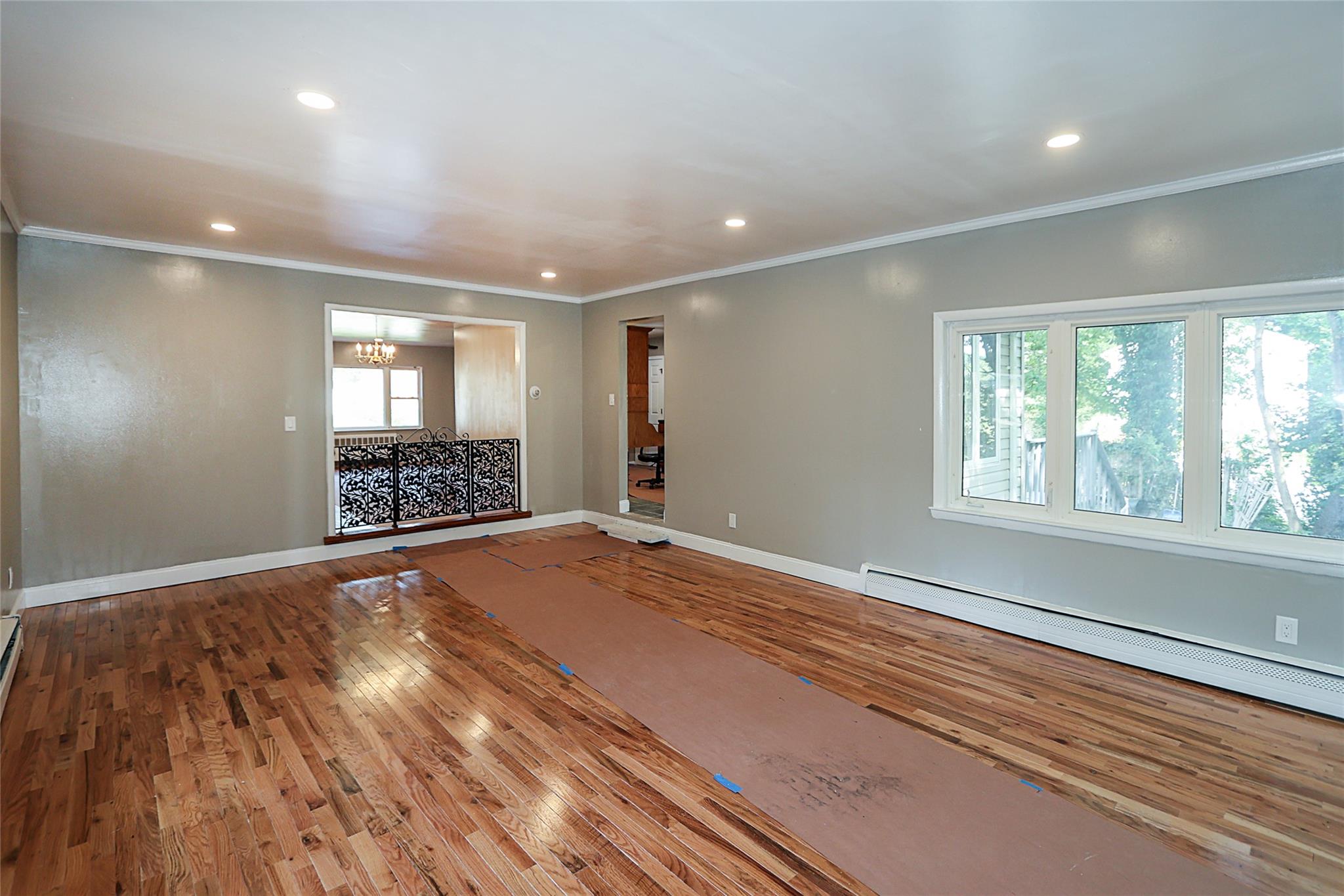 28 Brookdale Road, Glen Cove, NY 11542