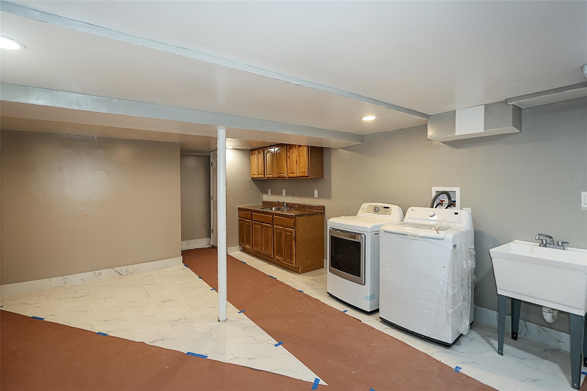 28 Brookdale Road, Glen Cove, NY 11542