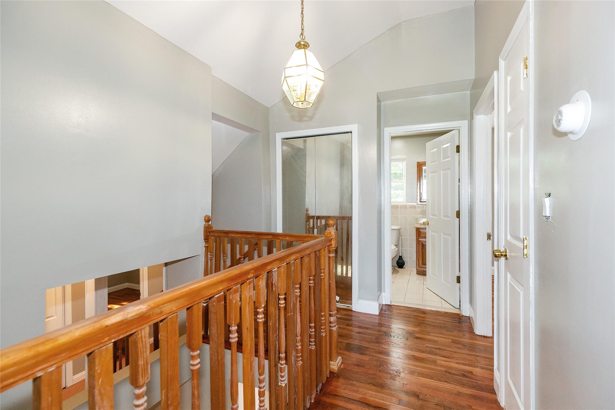 28 Brookdale Road, Glen Cove, NY 11542