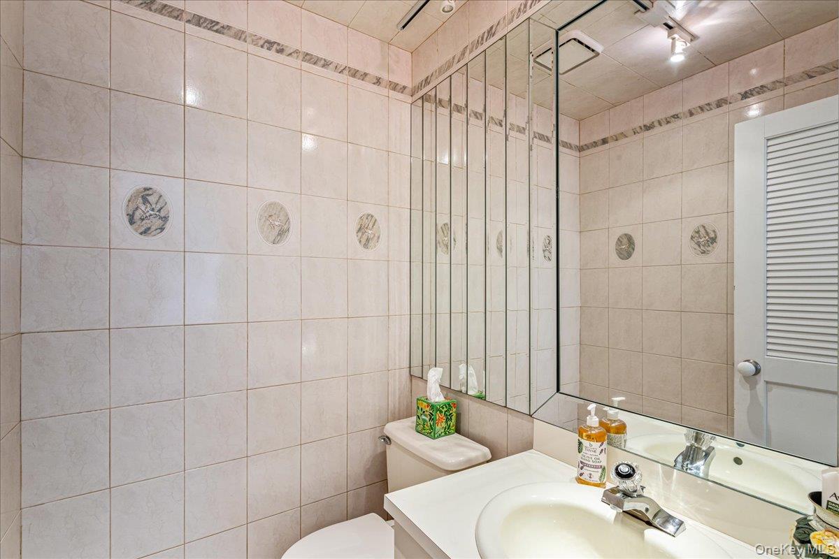 15445 Riverside Drive, Whitestone, NY 11357