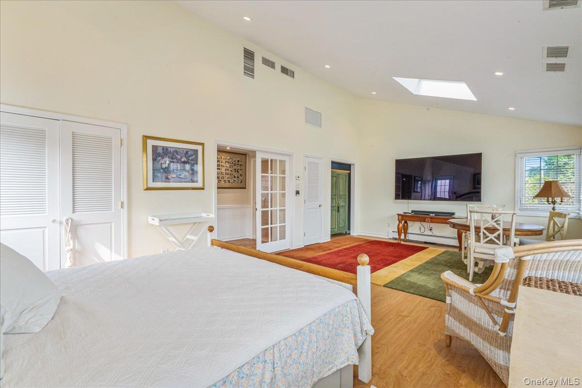 15445 Riverside Drive, Whitestone, NY 11357