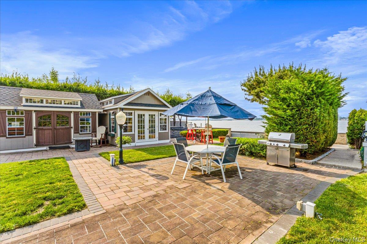 15445 Riverside Drive, Whitestone, NY 11357