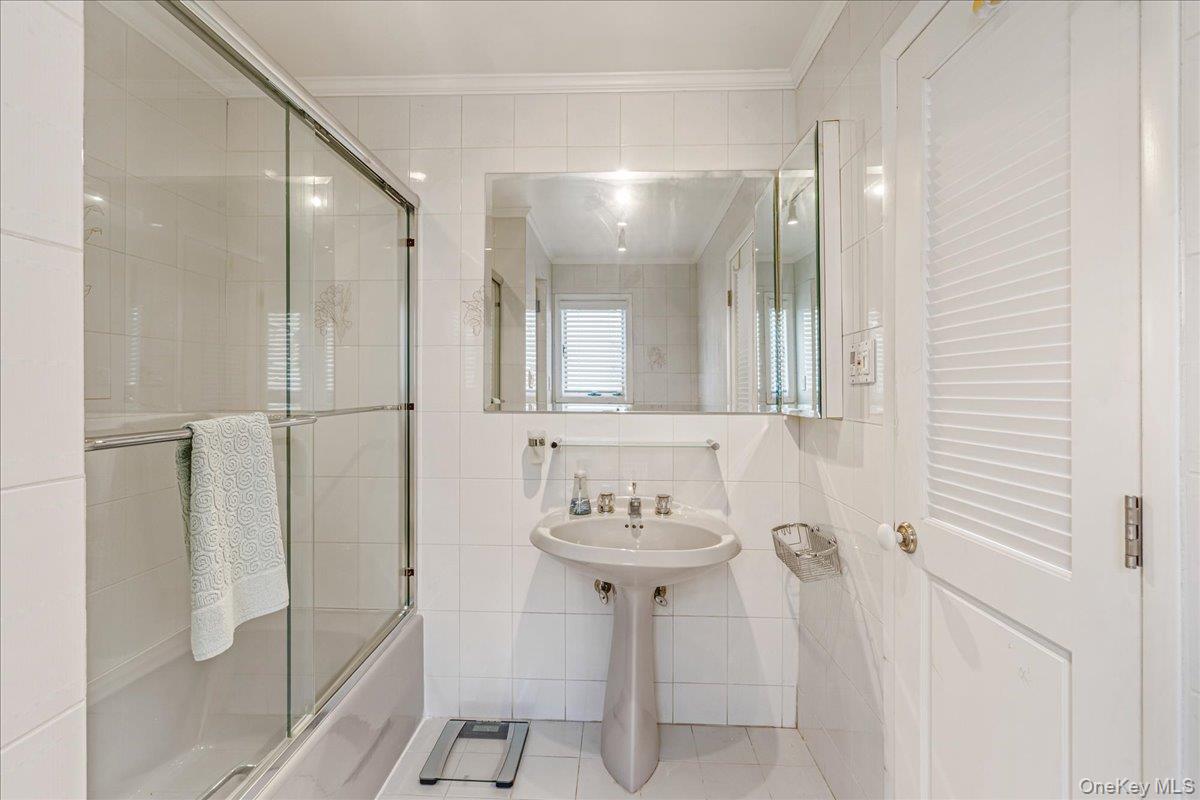 15445 Riverside Drive, Whitestone, NY 11357