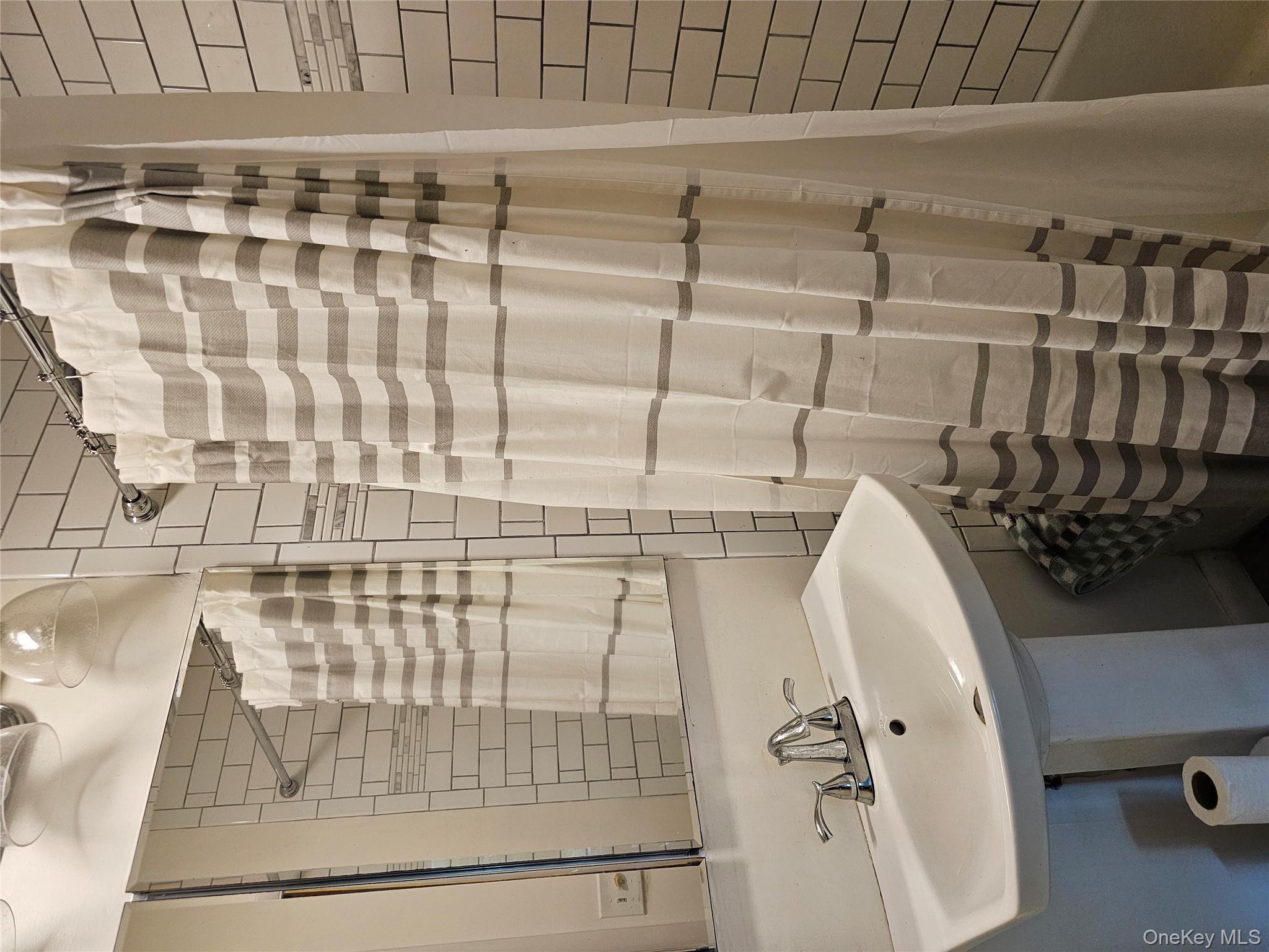 34 Bartles Landing Road, Rhinebeck, NY 12572