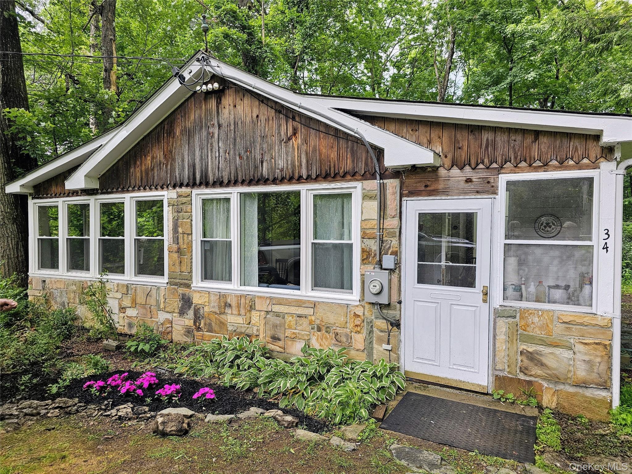 34 Bartles Landing Road, Rhinebeck, NY 12572