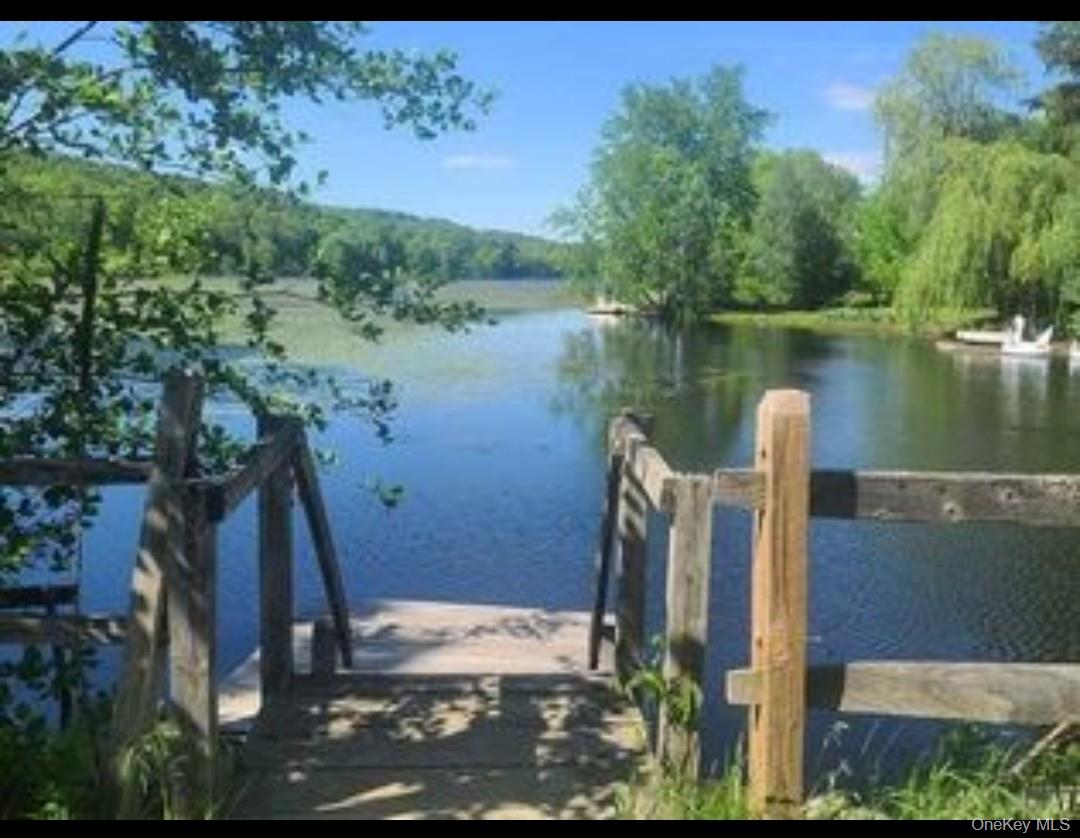 34 Bartles Landing Road, Rhinebeck, NY 12572