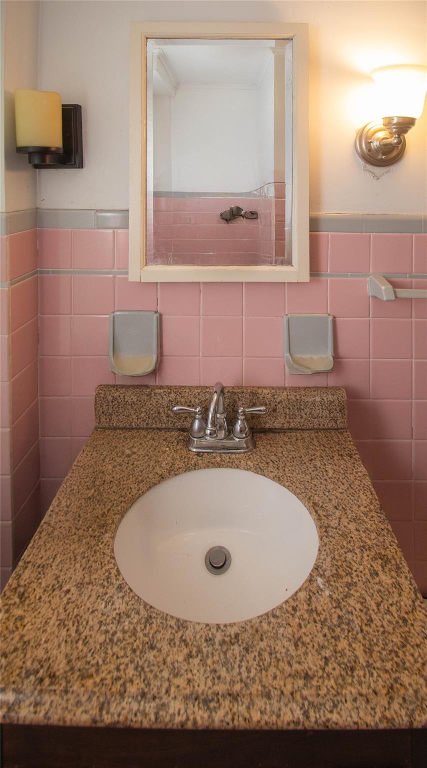 38 Plattekill Avenue, New Paltz, NY 12561