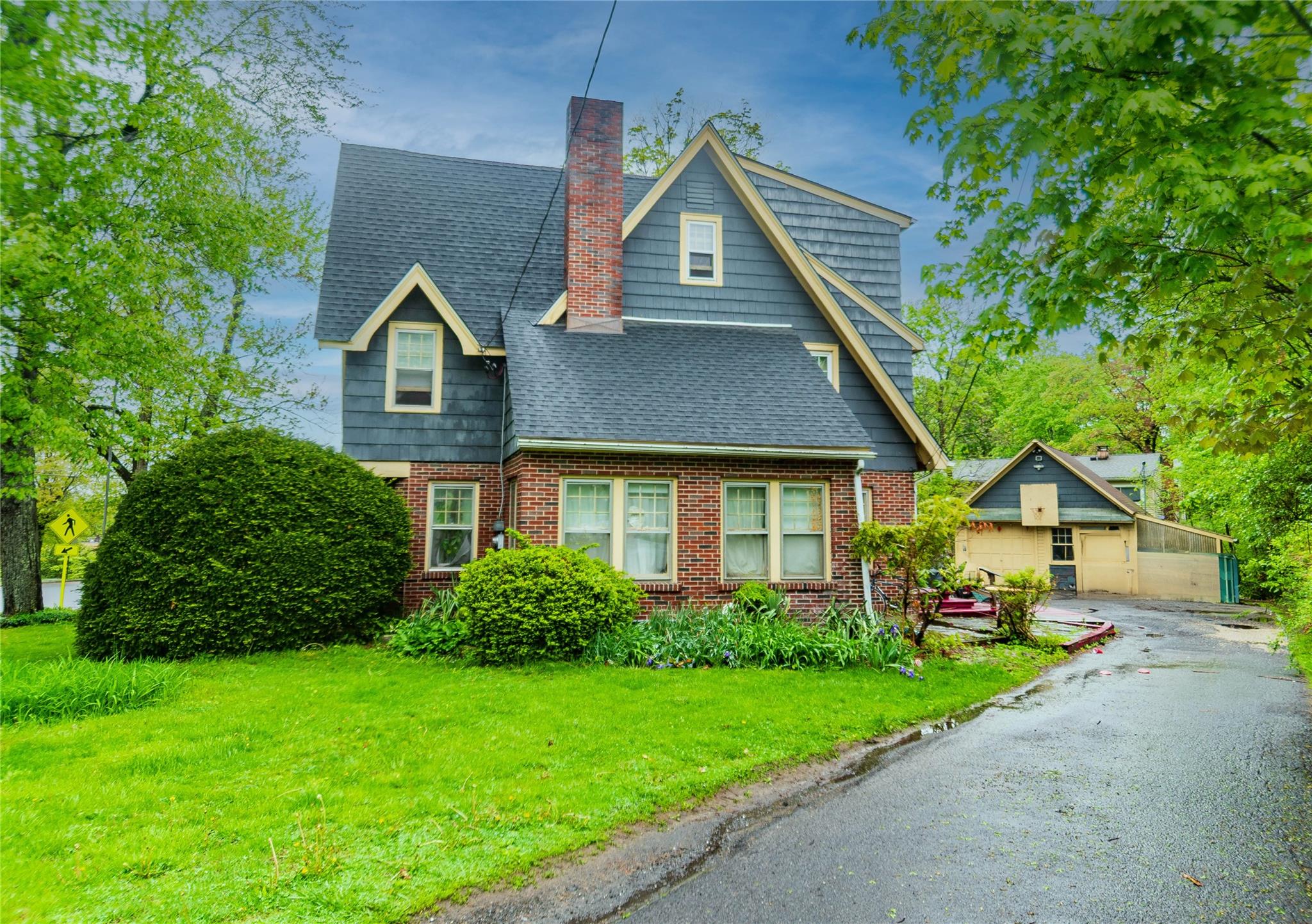 38 Plattekill Avenue, New Paltz, NY 12561