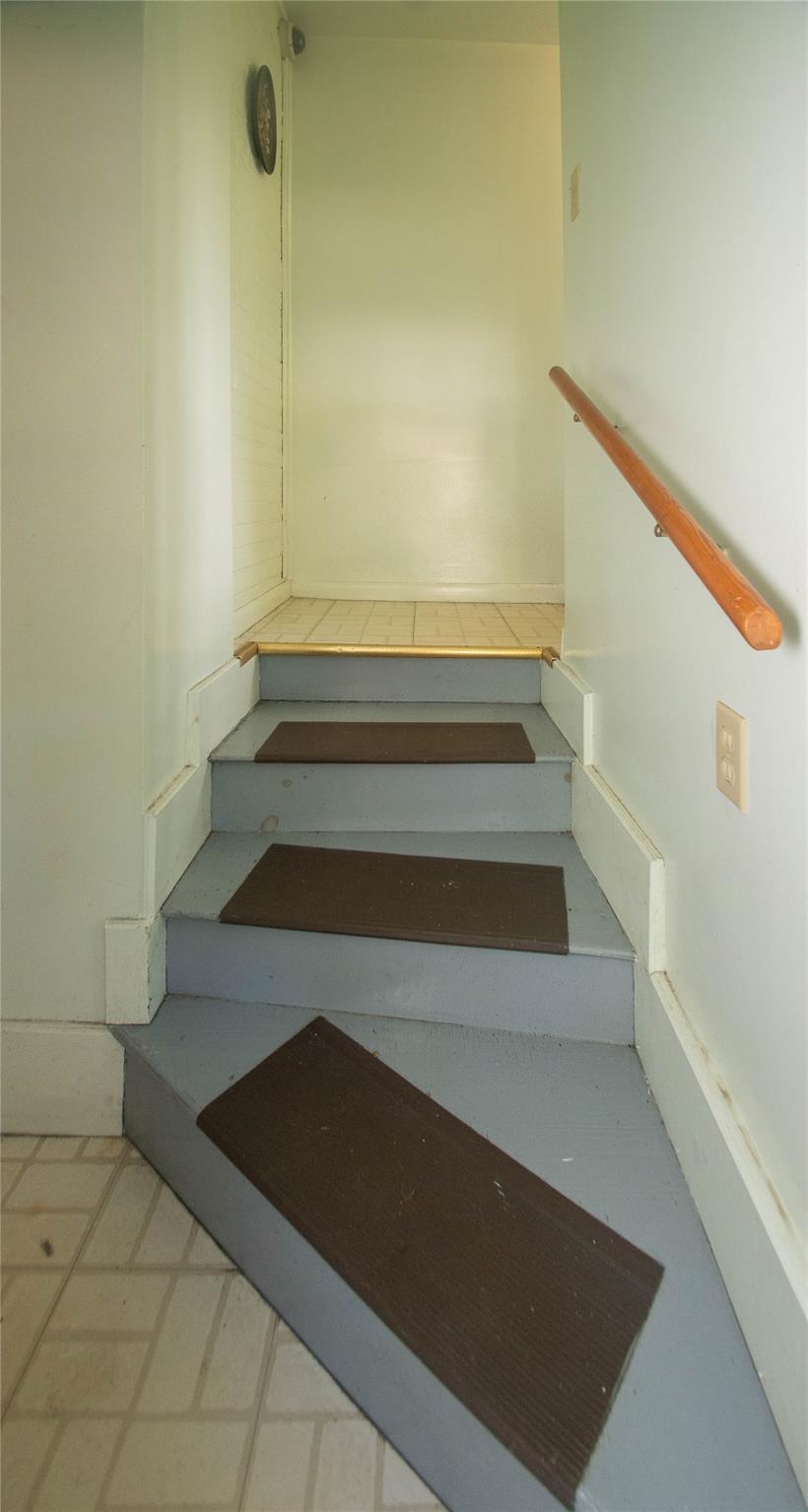 38 Plattekill Avenue, New Paltz, NY 12561