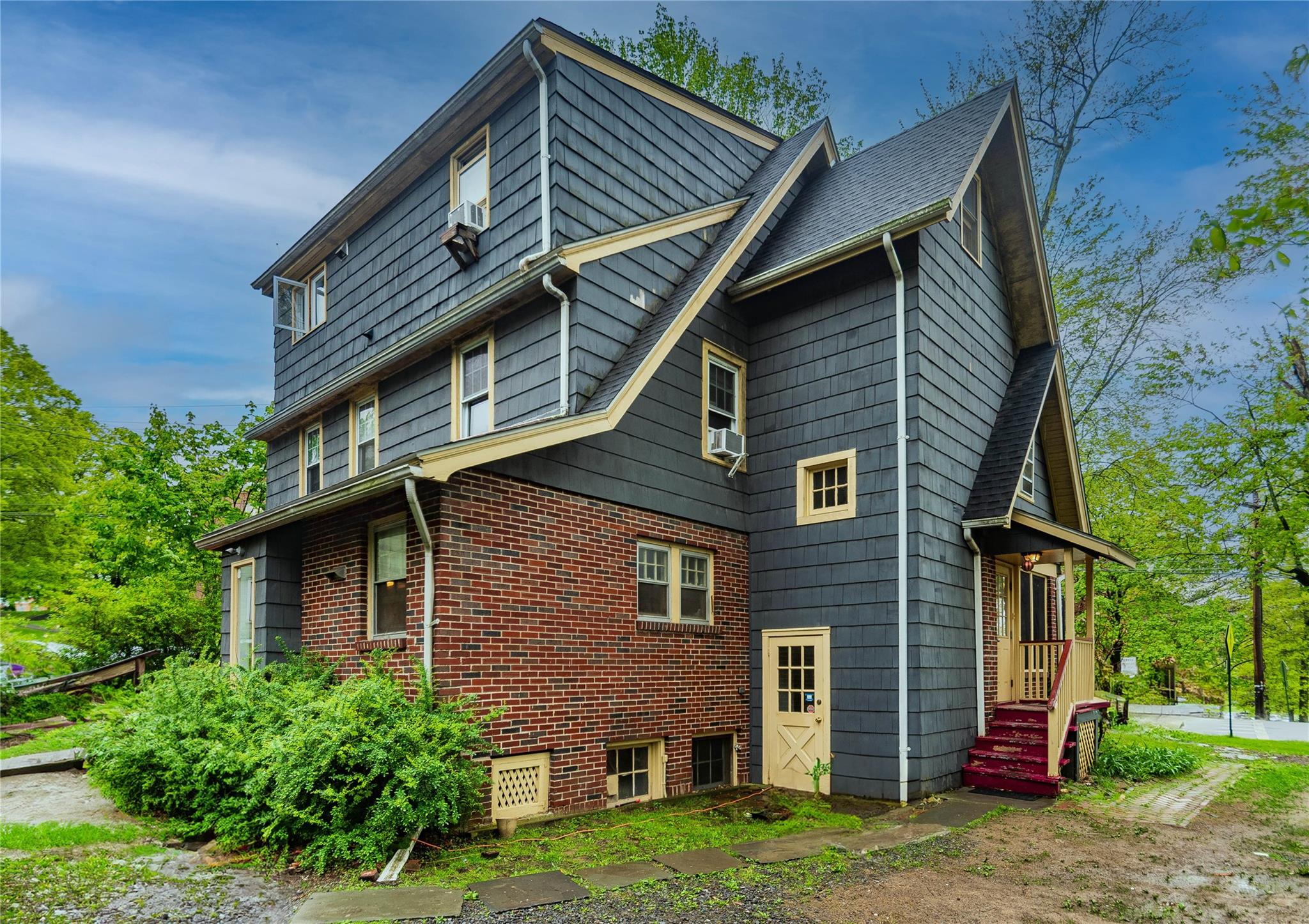 38 Plattekill Avenue, New Paltz, NY 12561