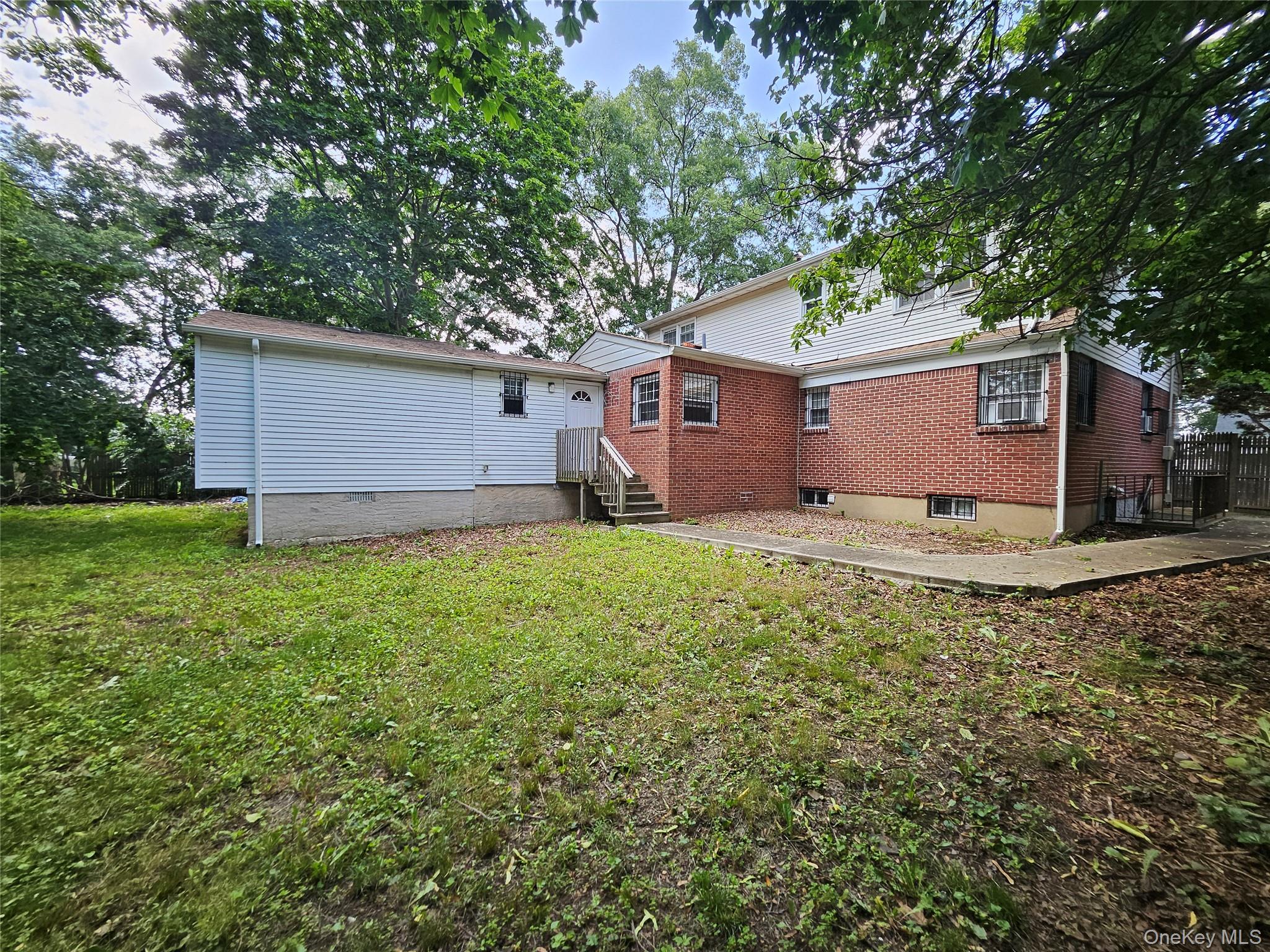 100 Glenmore Avenue, Hempstead, NY 11550