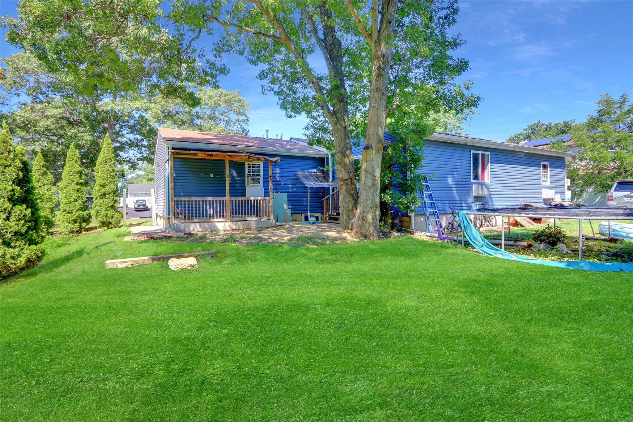 2697 Heather Avenue, Medford, NY 11763