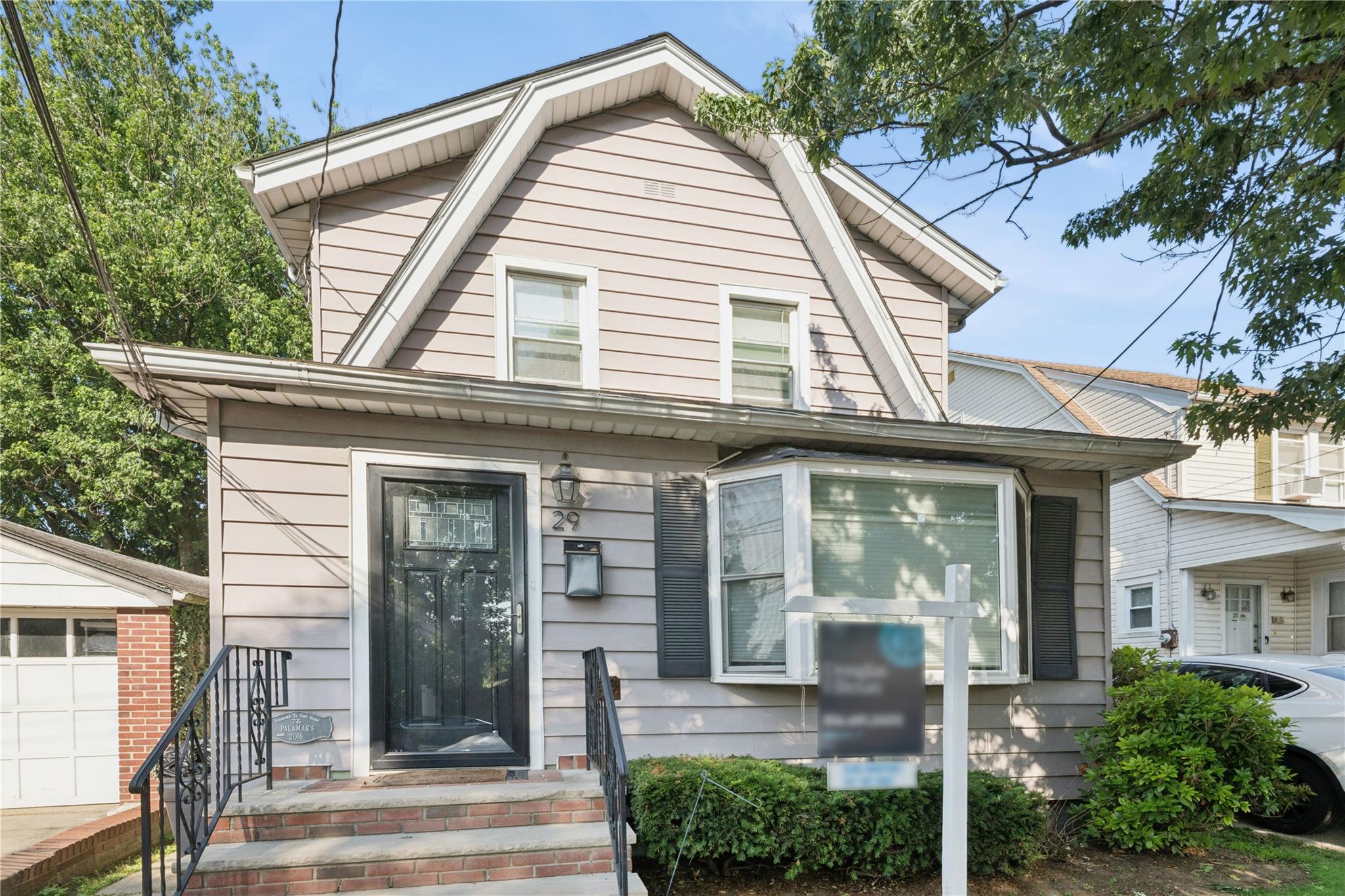 29 Brokaw Avenue, Floral Park, NY 11001