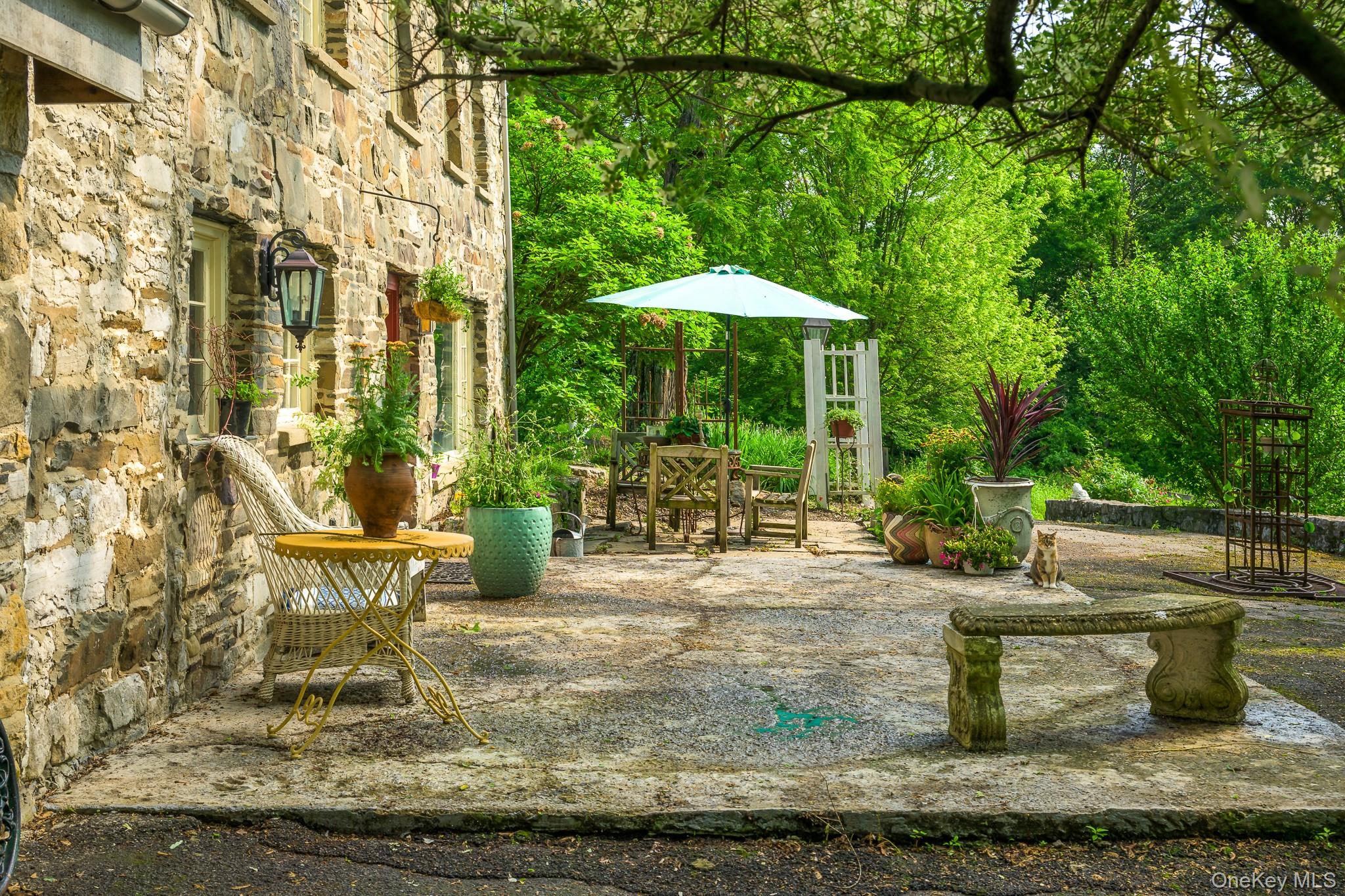 424 Bronck Mill Road, Coxsackie, NY 12192