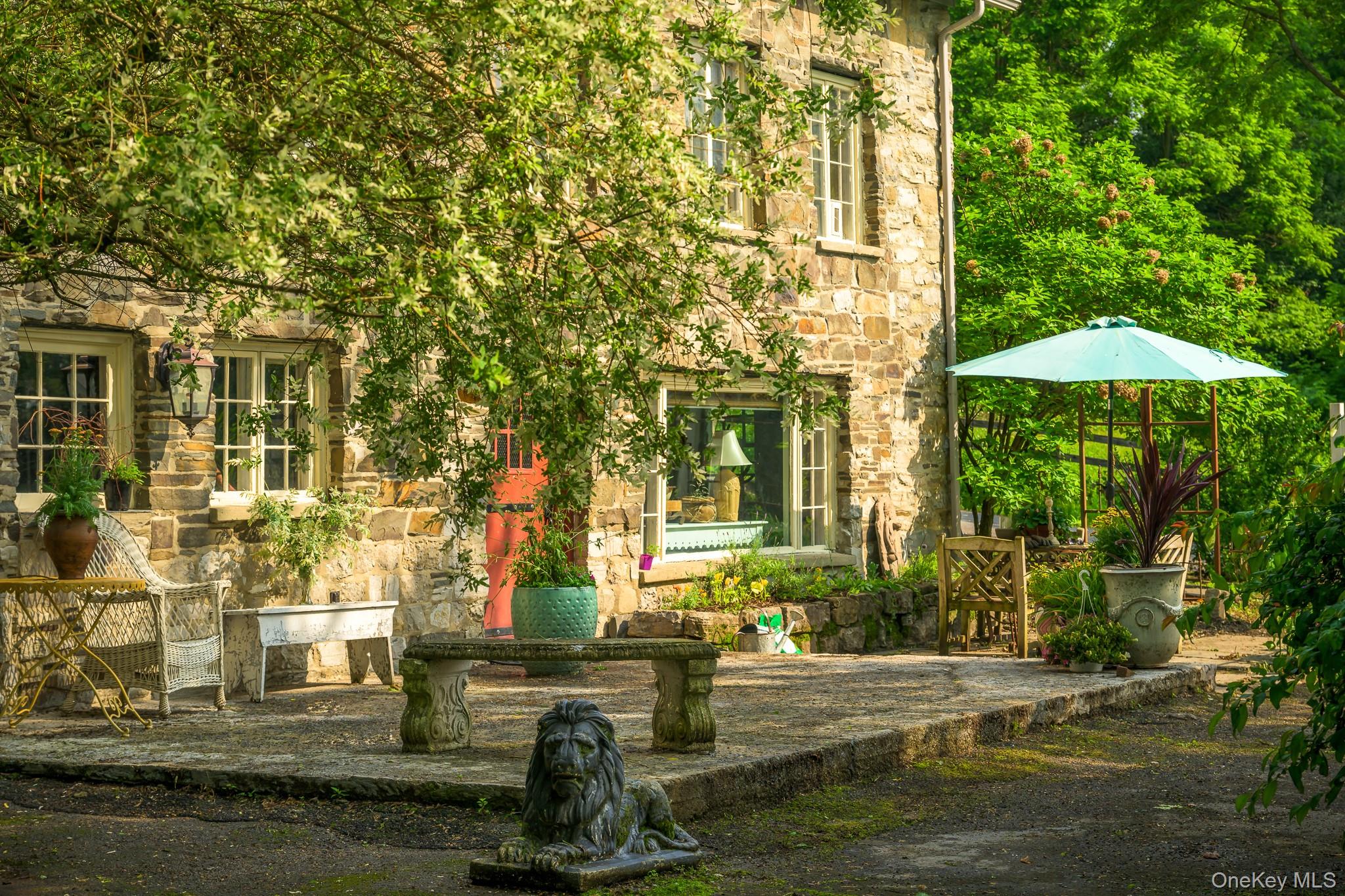 424 Bronck Mill Road, Coxsackie, NY 12192