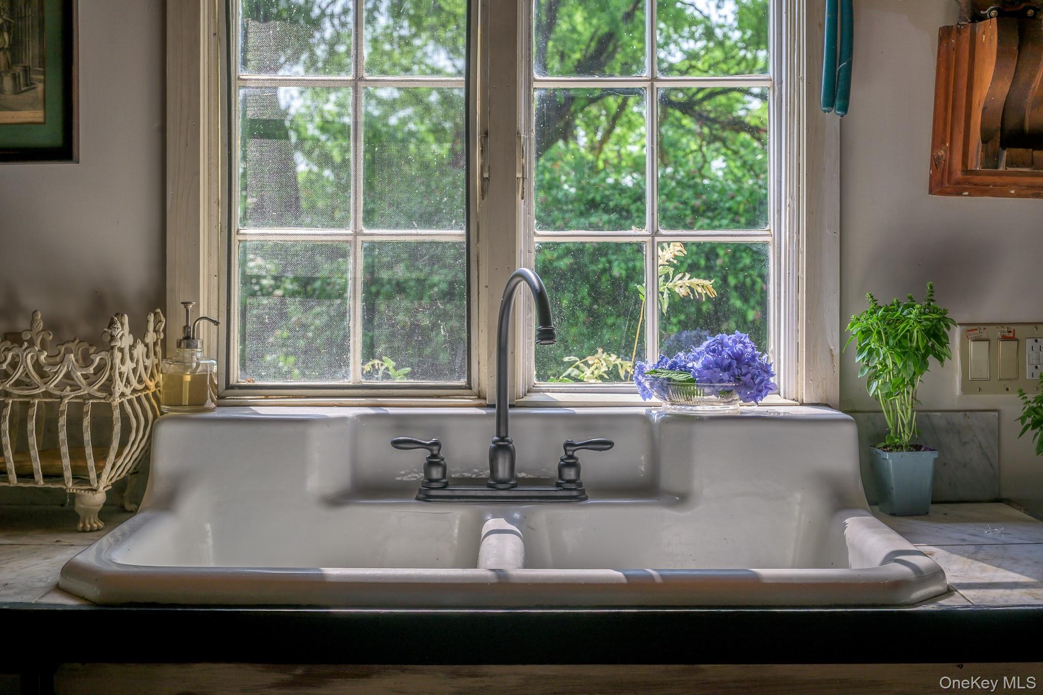 424 Bronck Mill Road, Coxsackie, NY 12192