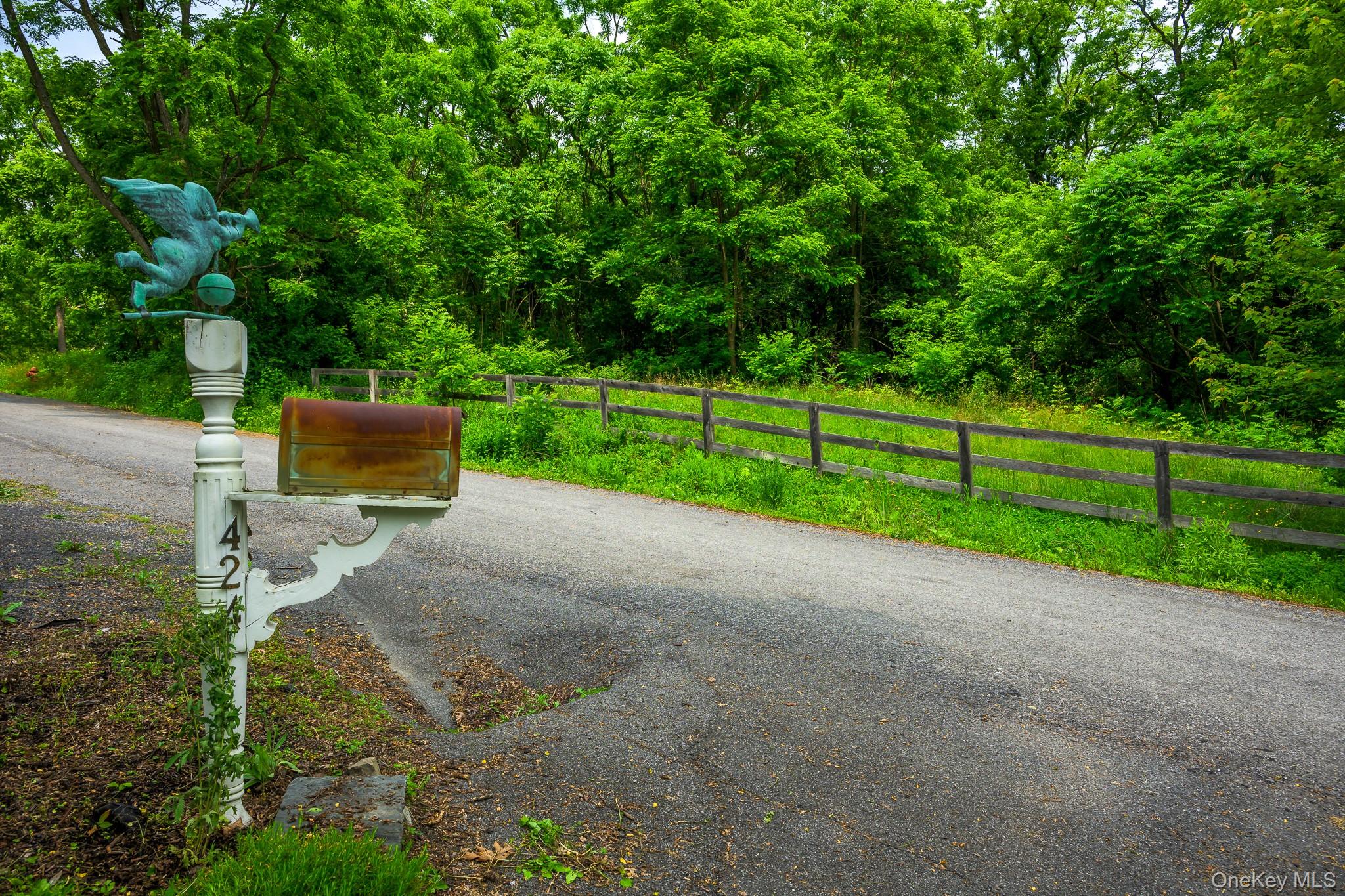 424 Bronck Mill Road, Coxsackie, NY 12192