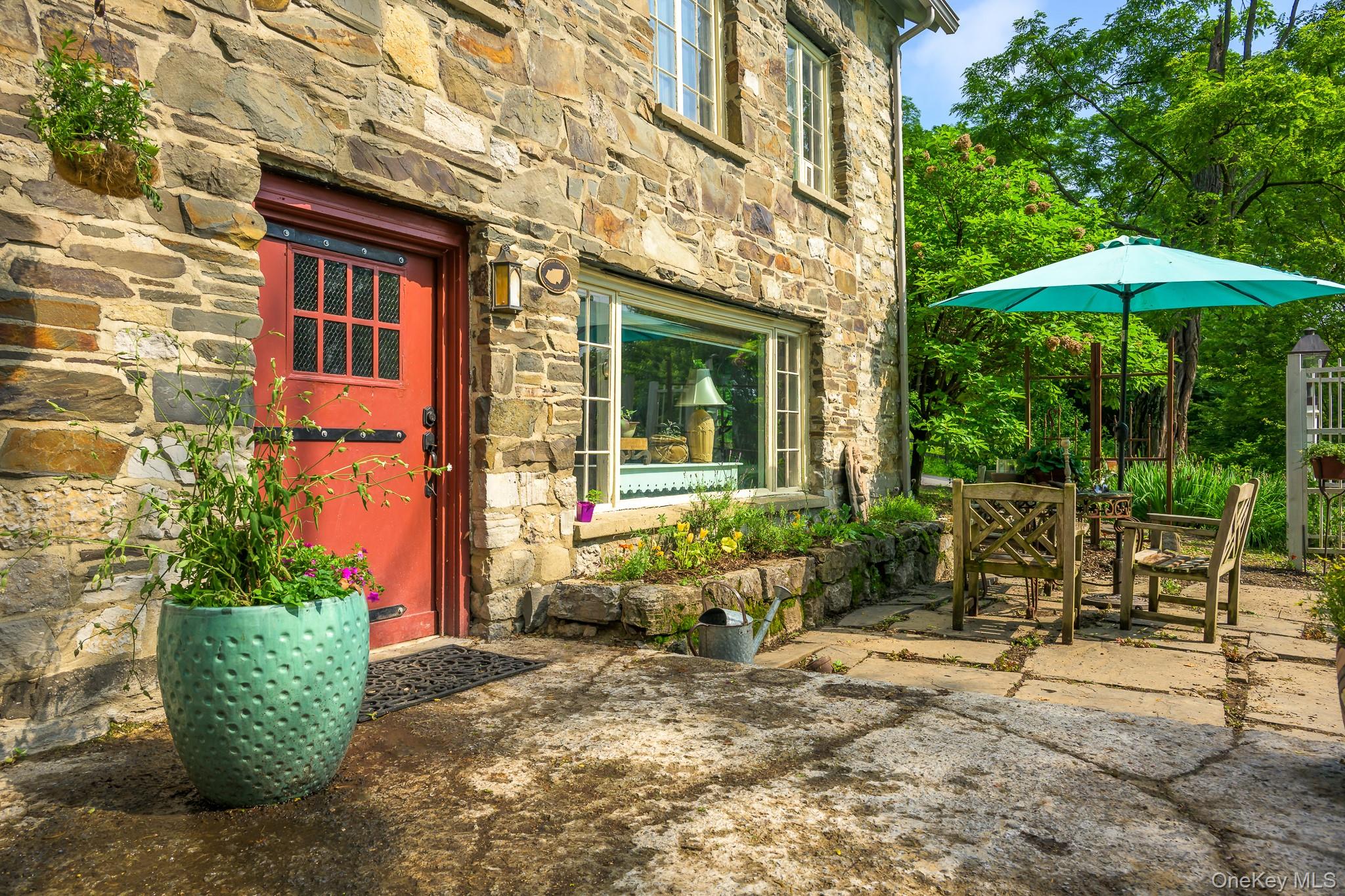 424 Bronck Mill Road, Coxsackie, NY 12192