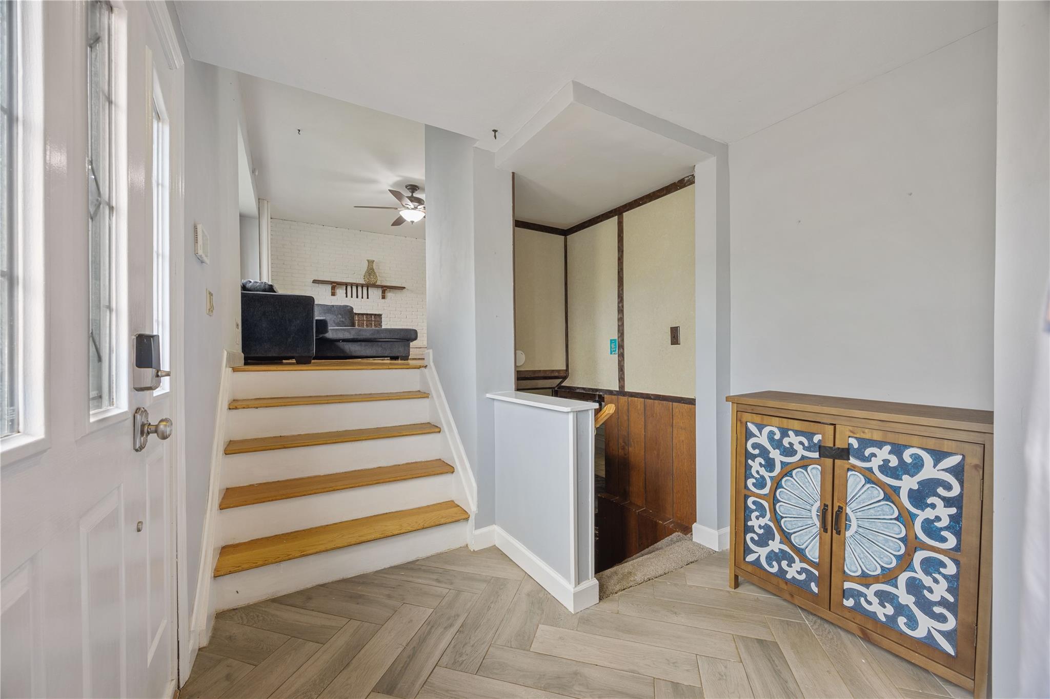 662 Interlaken Lane, North Babylon, NY 11703