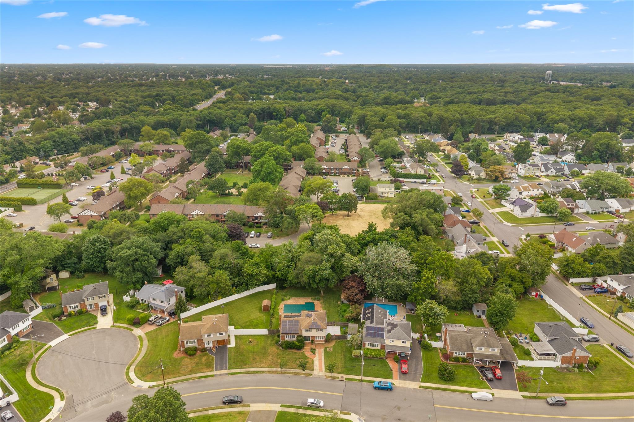 662 Interlaken Lane, North Babylon, NY 11703