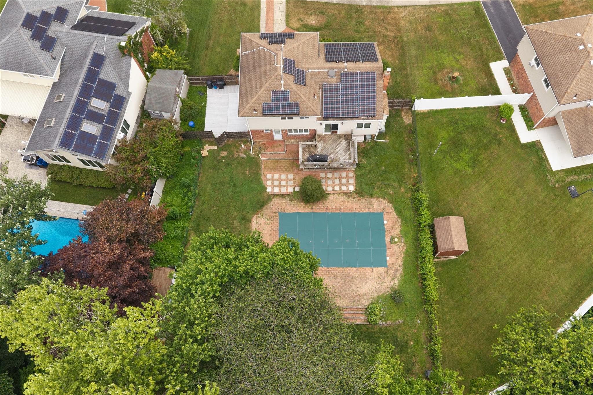 662 Interlaken Lane, North Babylon, NY 11703